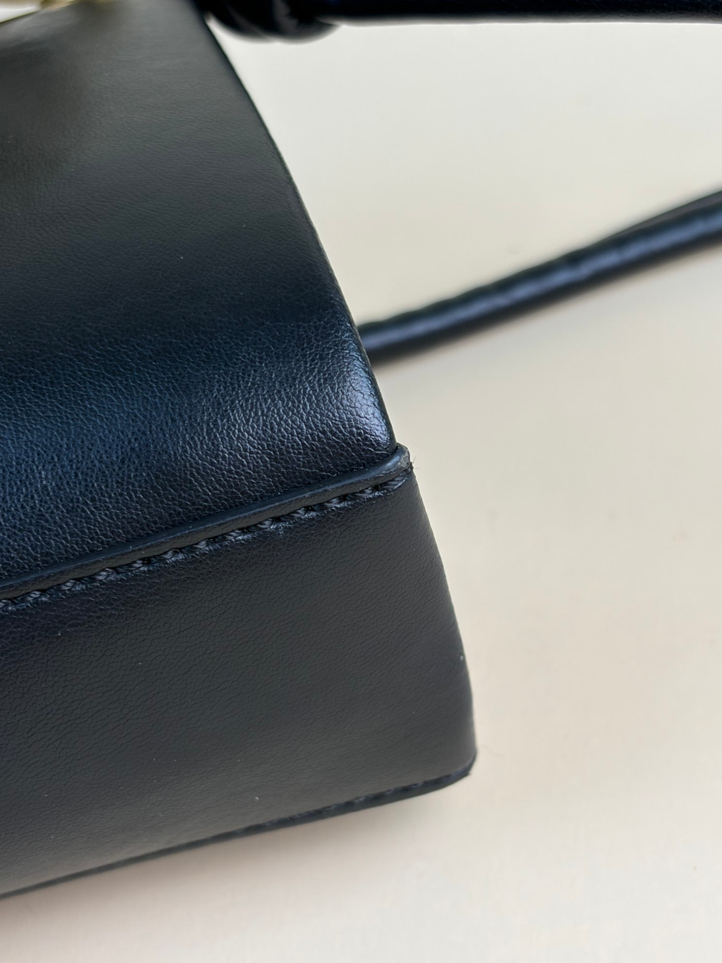 Stella Mccartney Black Small Chunky Chain Small Shoulder Bag