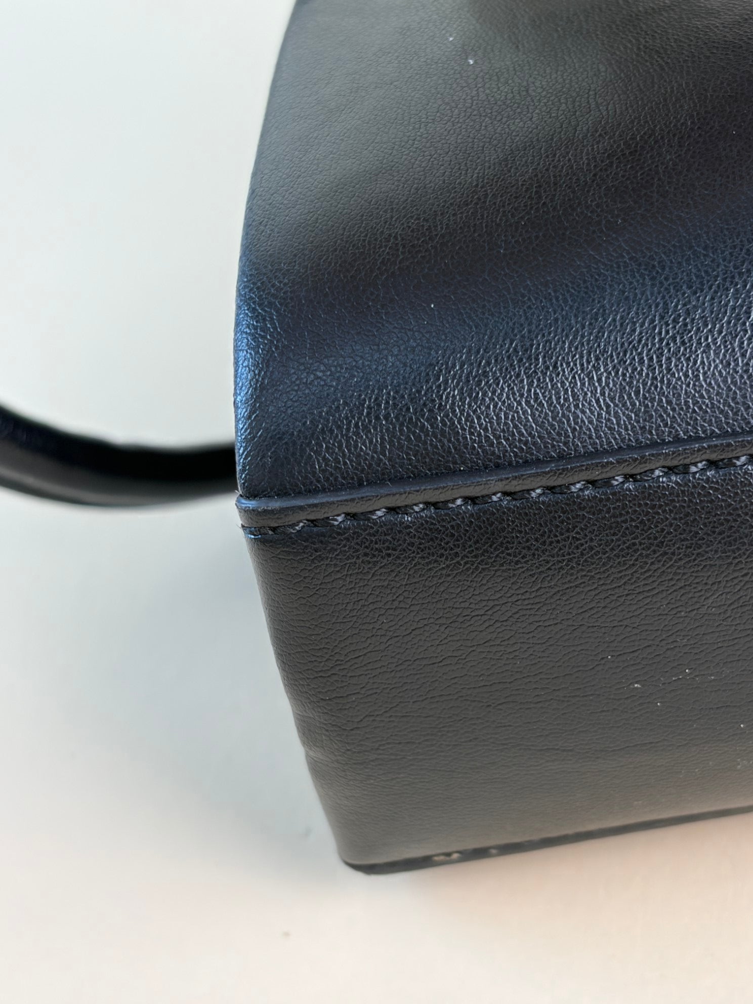 Stella Mccartney Black Small Chunky Chain Small Shoulder Bag