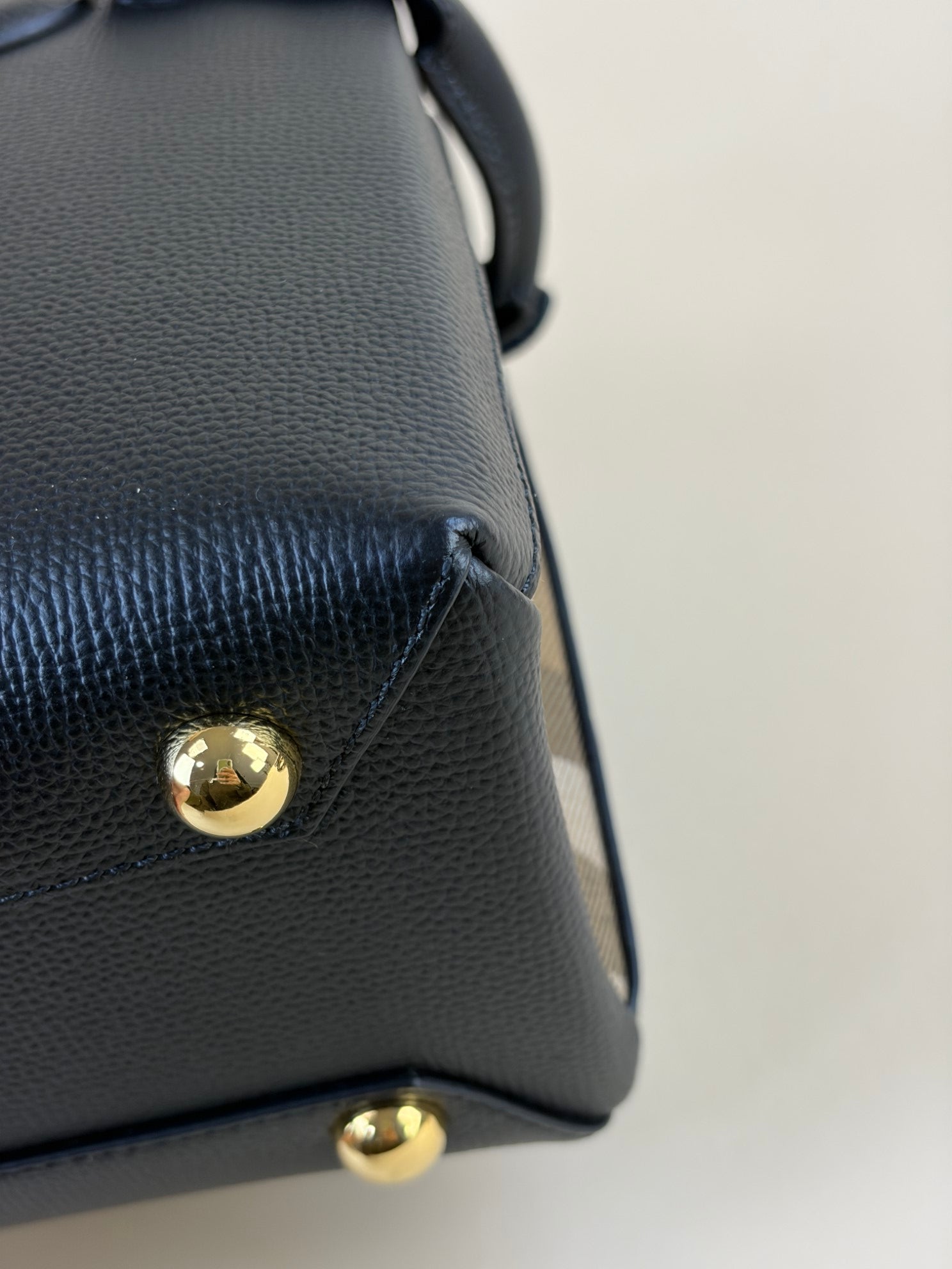 Burberry black leather house checks pebbled banner small