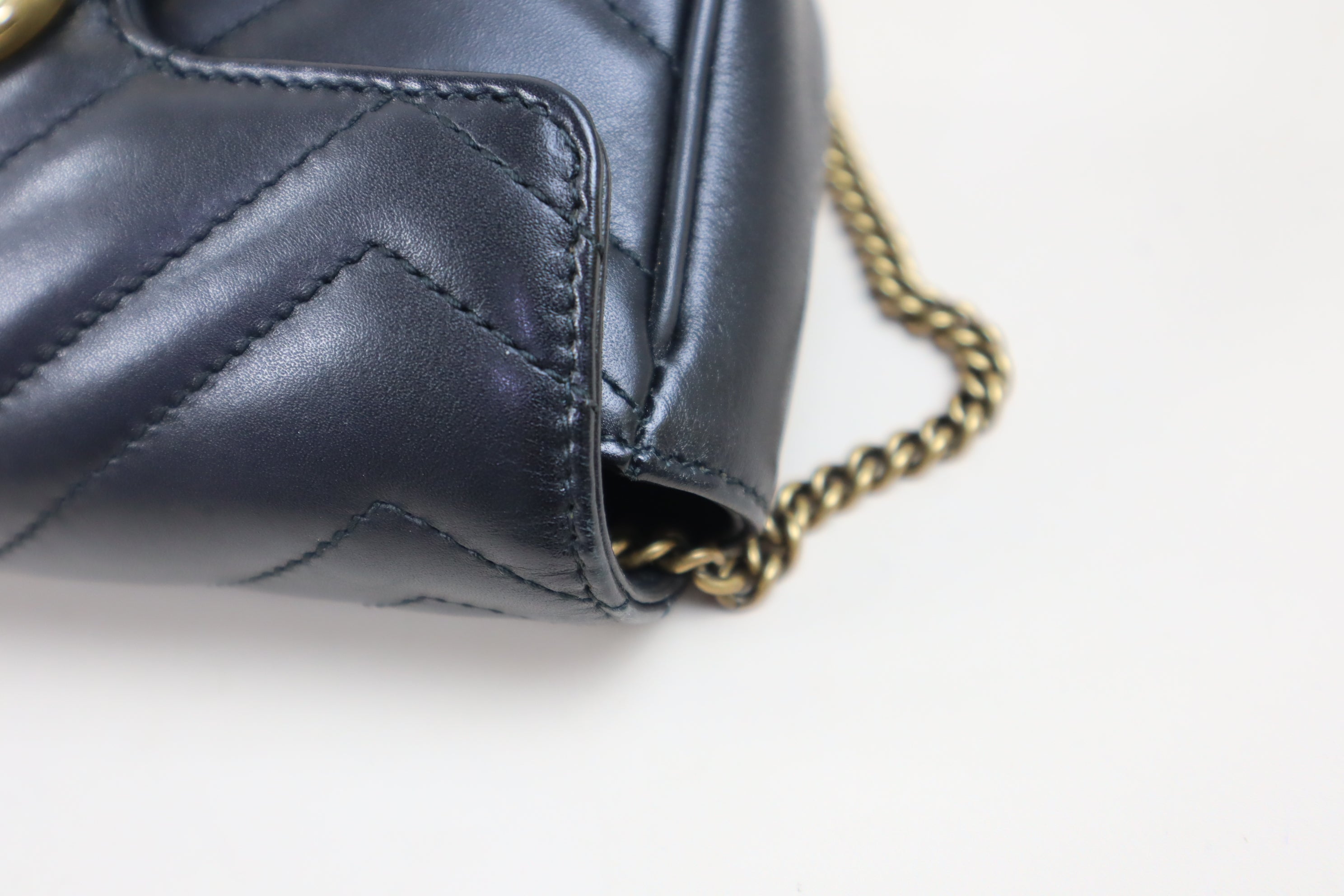 Gucci Black Marmont mini Shoulder Bag with Chain