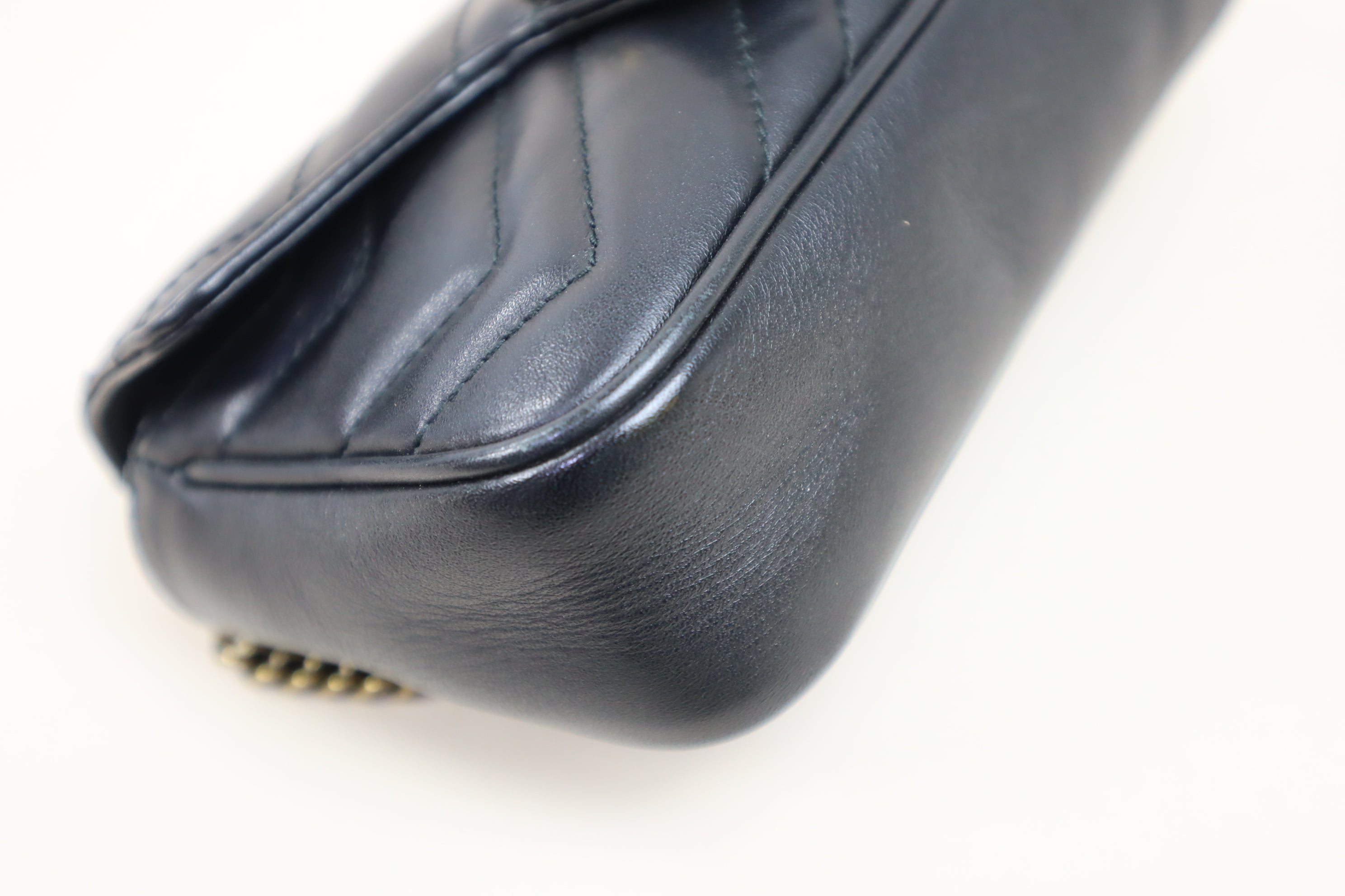 Gucci Black Marmont mini Shoulder Bag with Chain