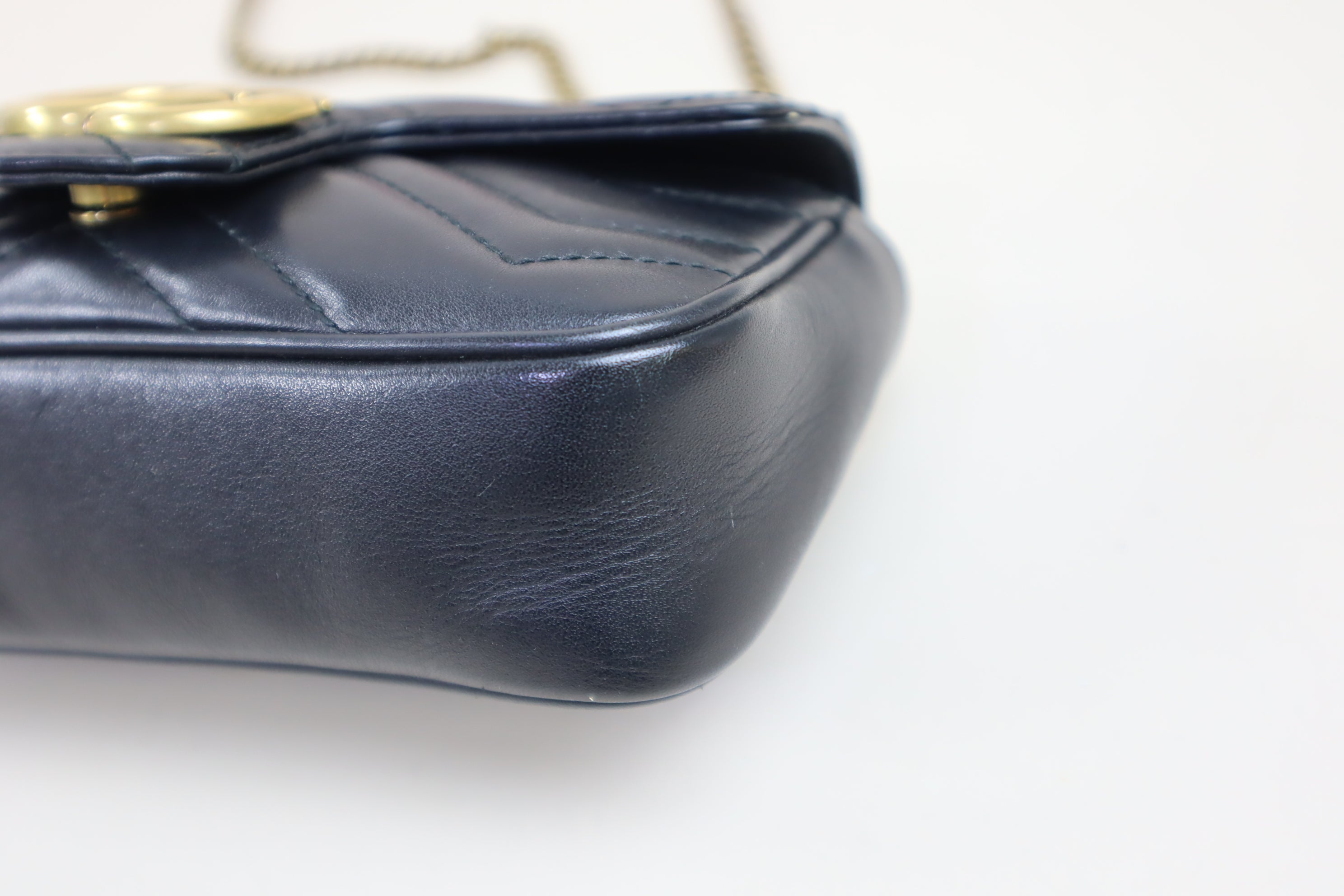 Gucci Black Marmont mini Shoulder Bag with Chain