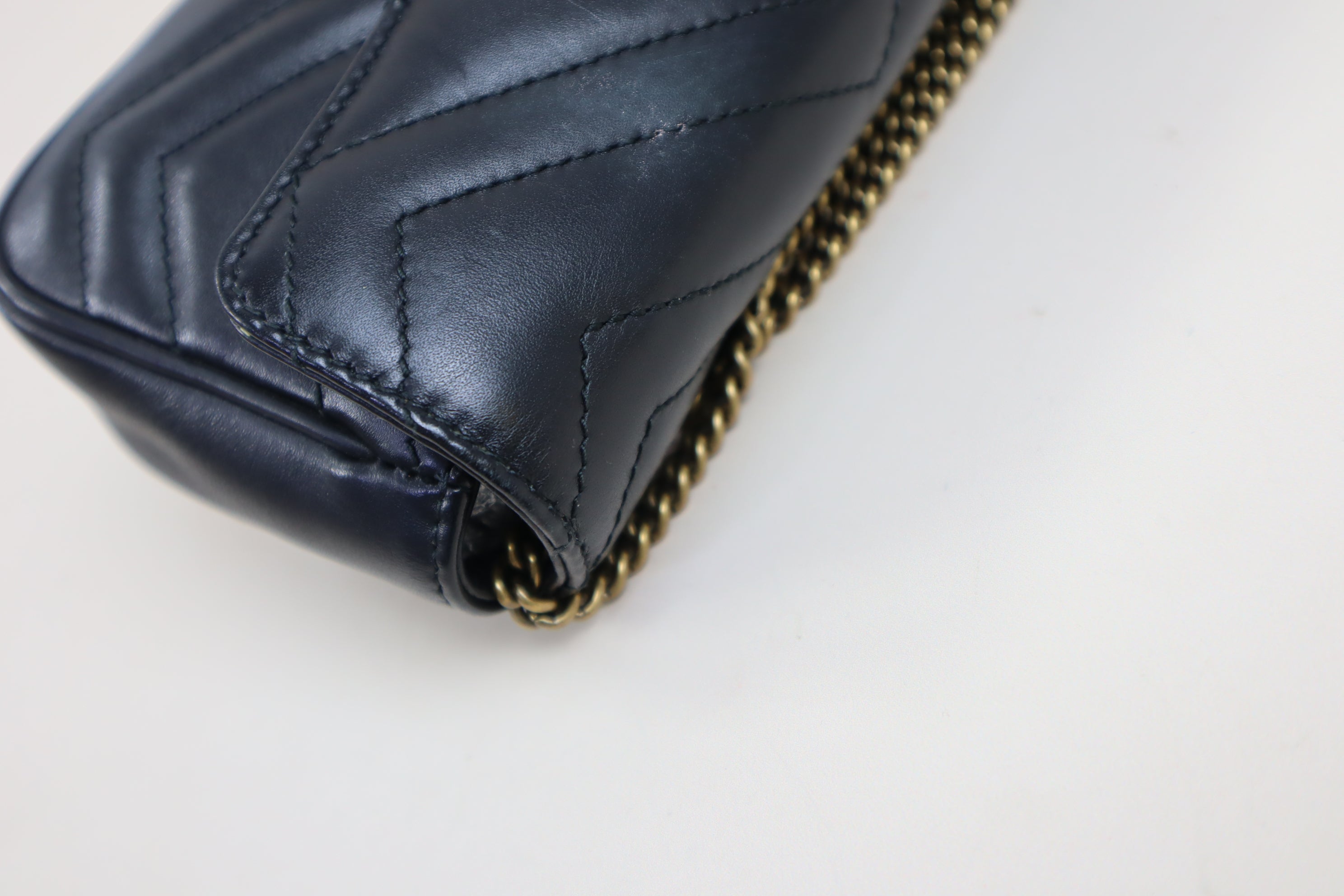 Gucci Black Marmont mini Shoulder Bag with Chain