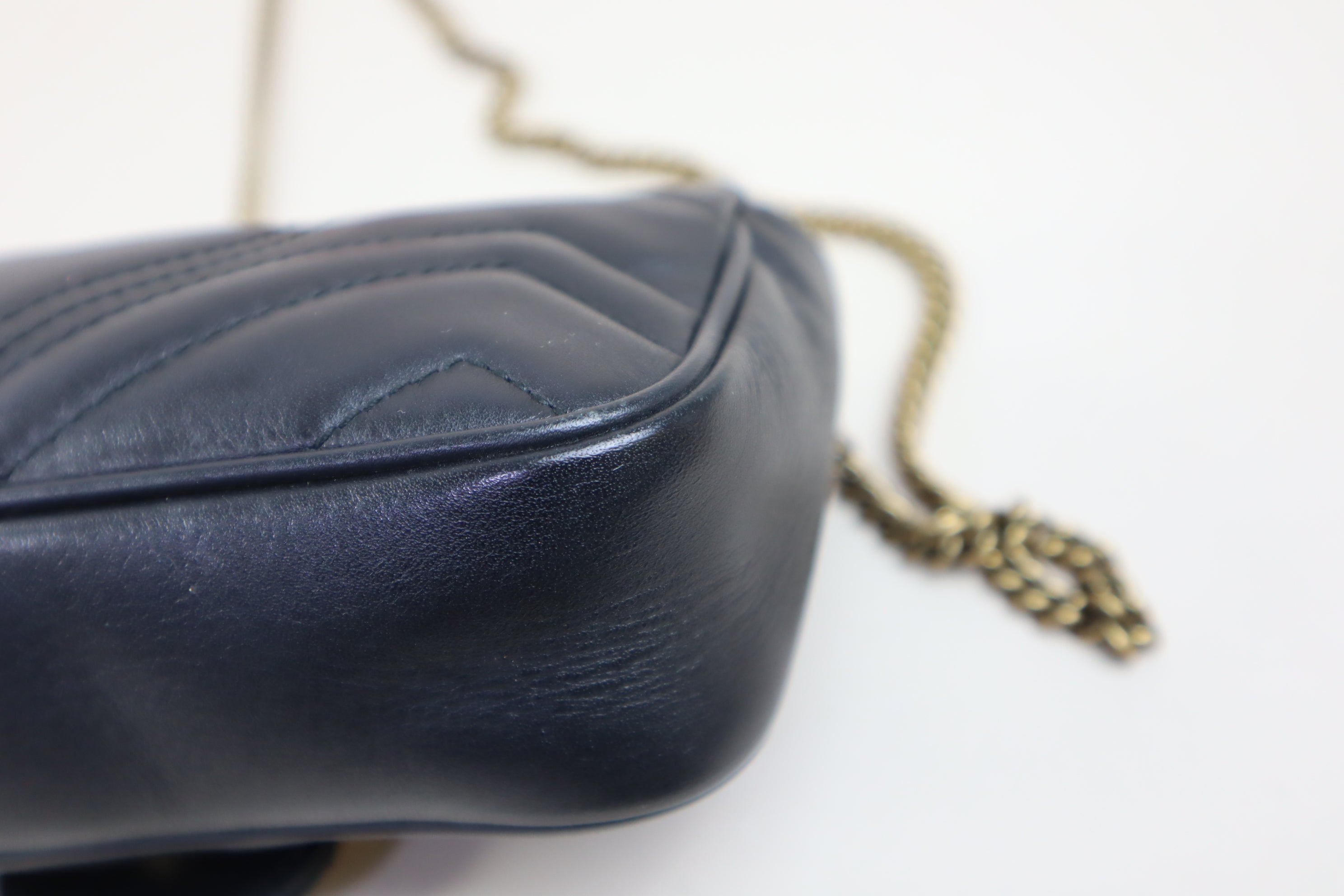 Gucci Black Marmont mini Shoulder Bag with Chain