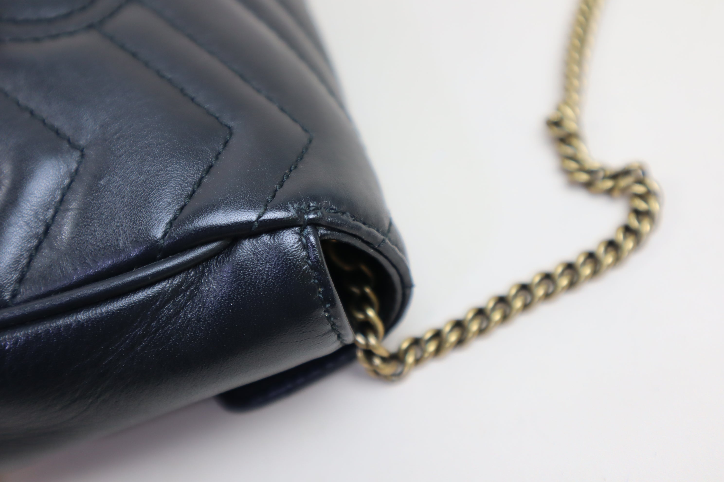 Gucci Black Marmont mini Shoulder Bag with Chain