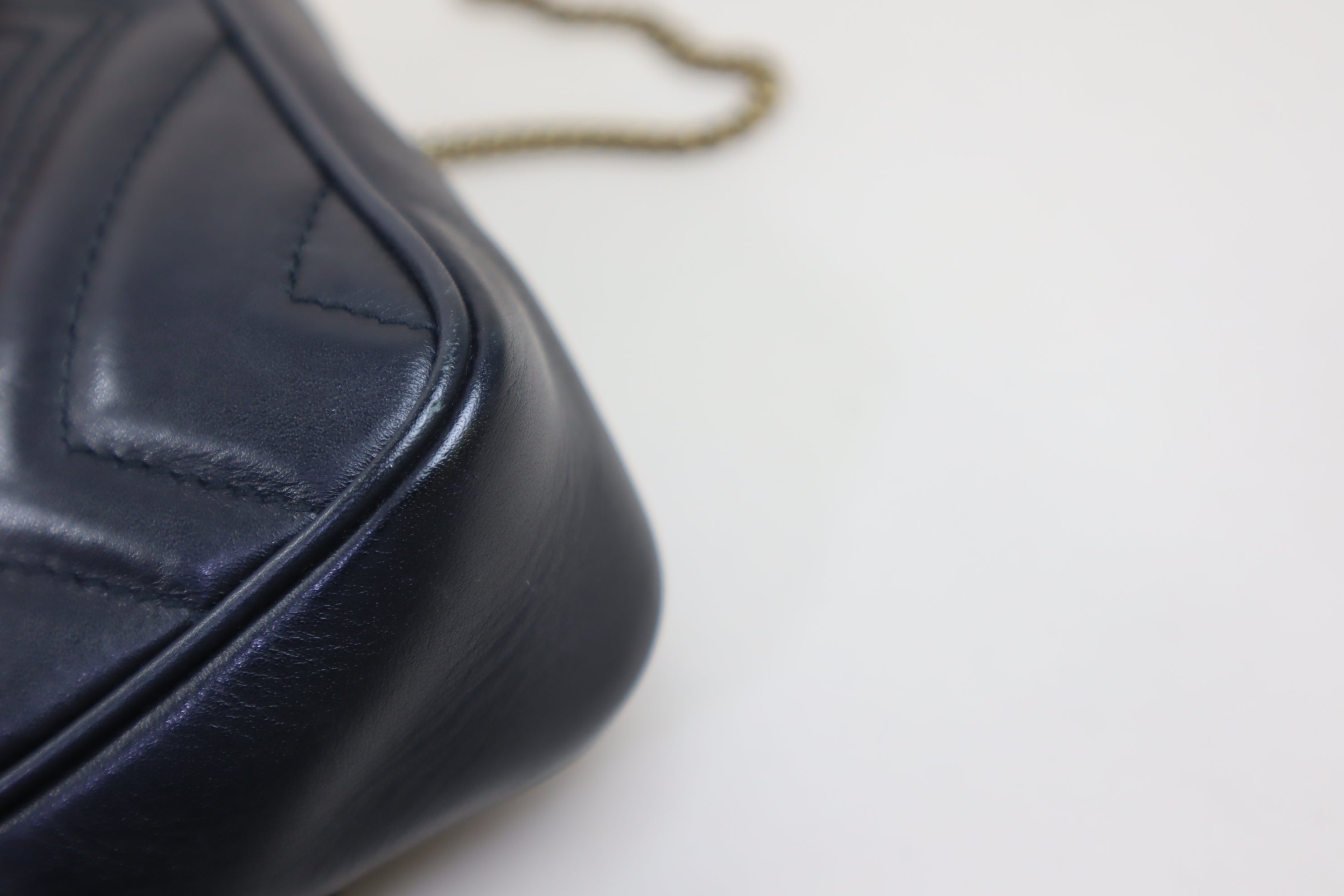 Gucci Black Marmont mini Shoulder Bag with Chain