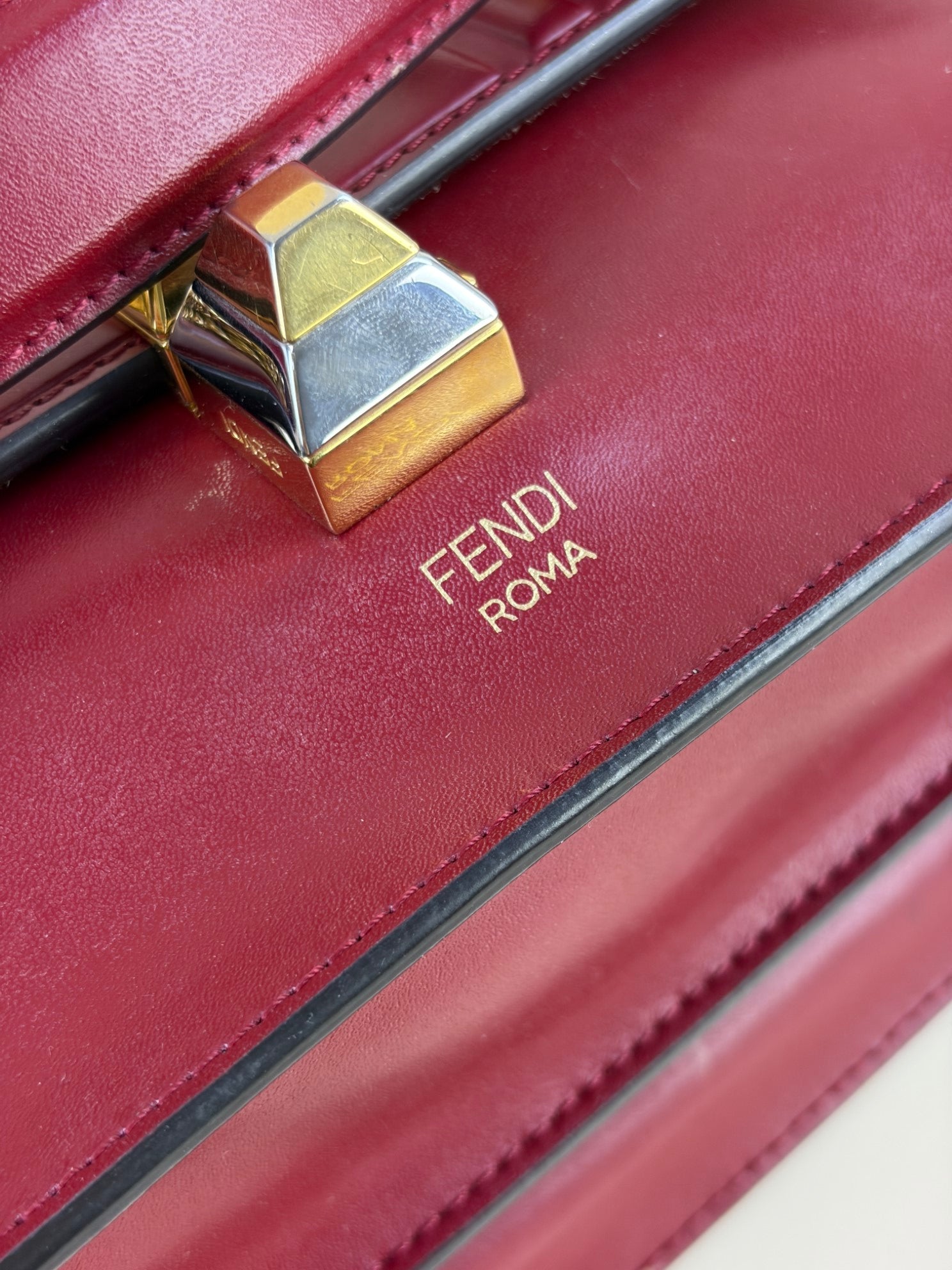 Fendi ff 1974 small embossed red Kan i chain shoulder bag