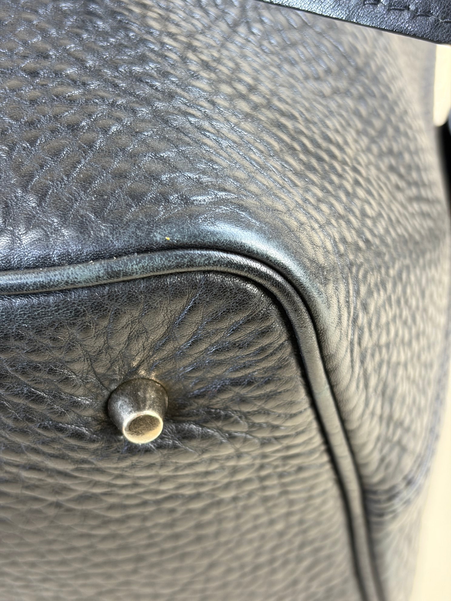 Burberry black calfskin Ashby medium hobo bag