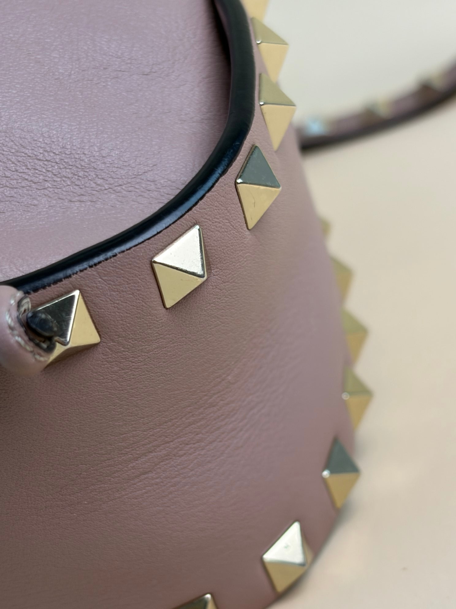 Valentino Nude Rockstud Bucket Small Crossbody Bag