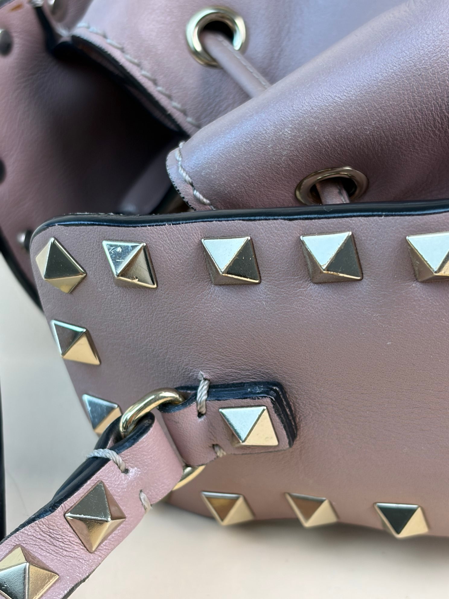 Valentino Nude Rockstud Bucket Small Crossbody Bag