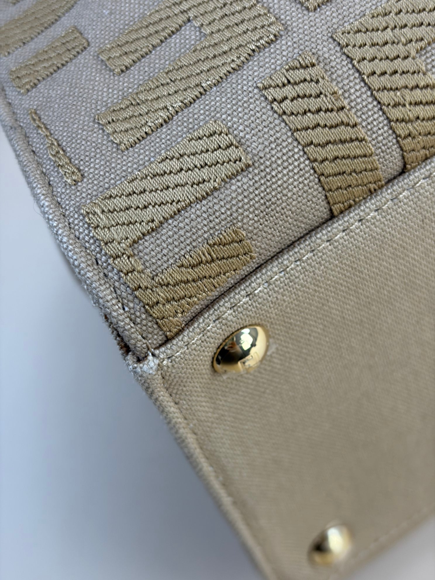 FENDI king ff embroider medium peekaboo bag