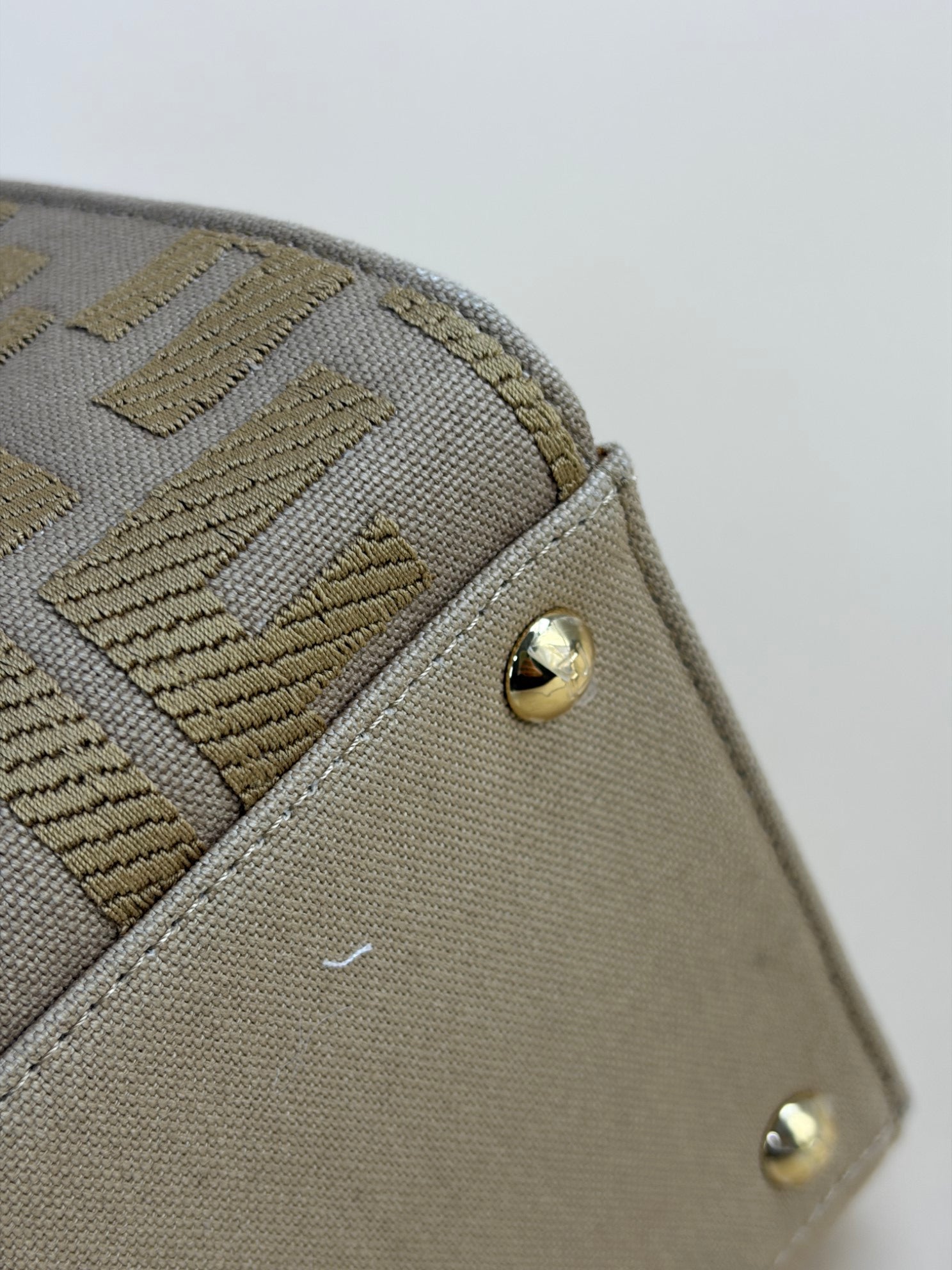 FENDI king ff embroider medium peekaboo bag