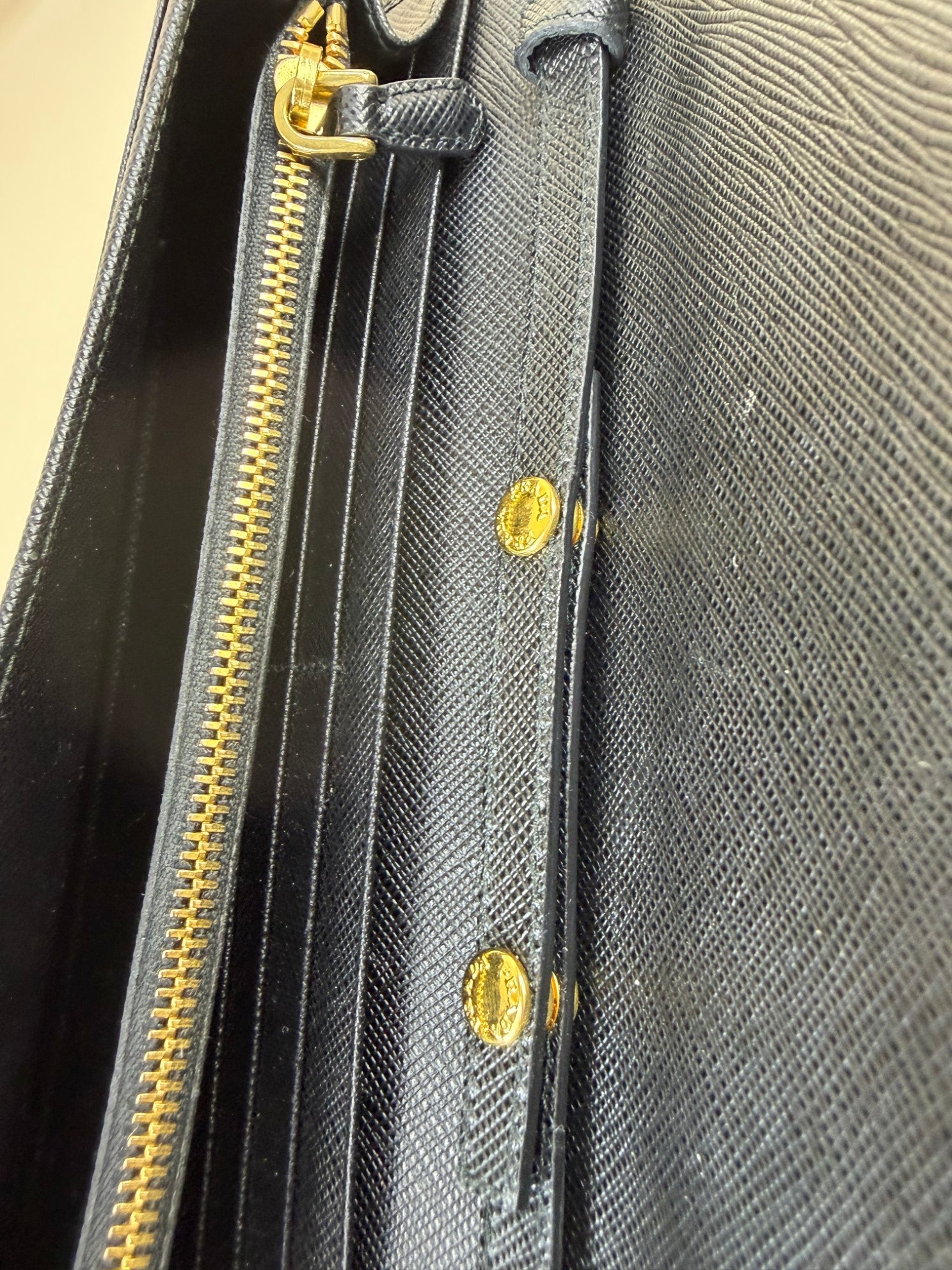 Prada saffanio metal prochain wallet black leather