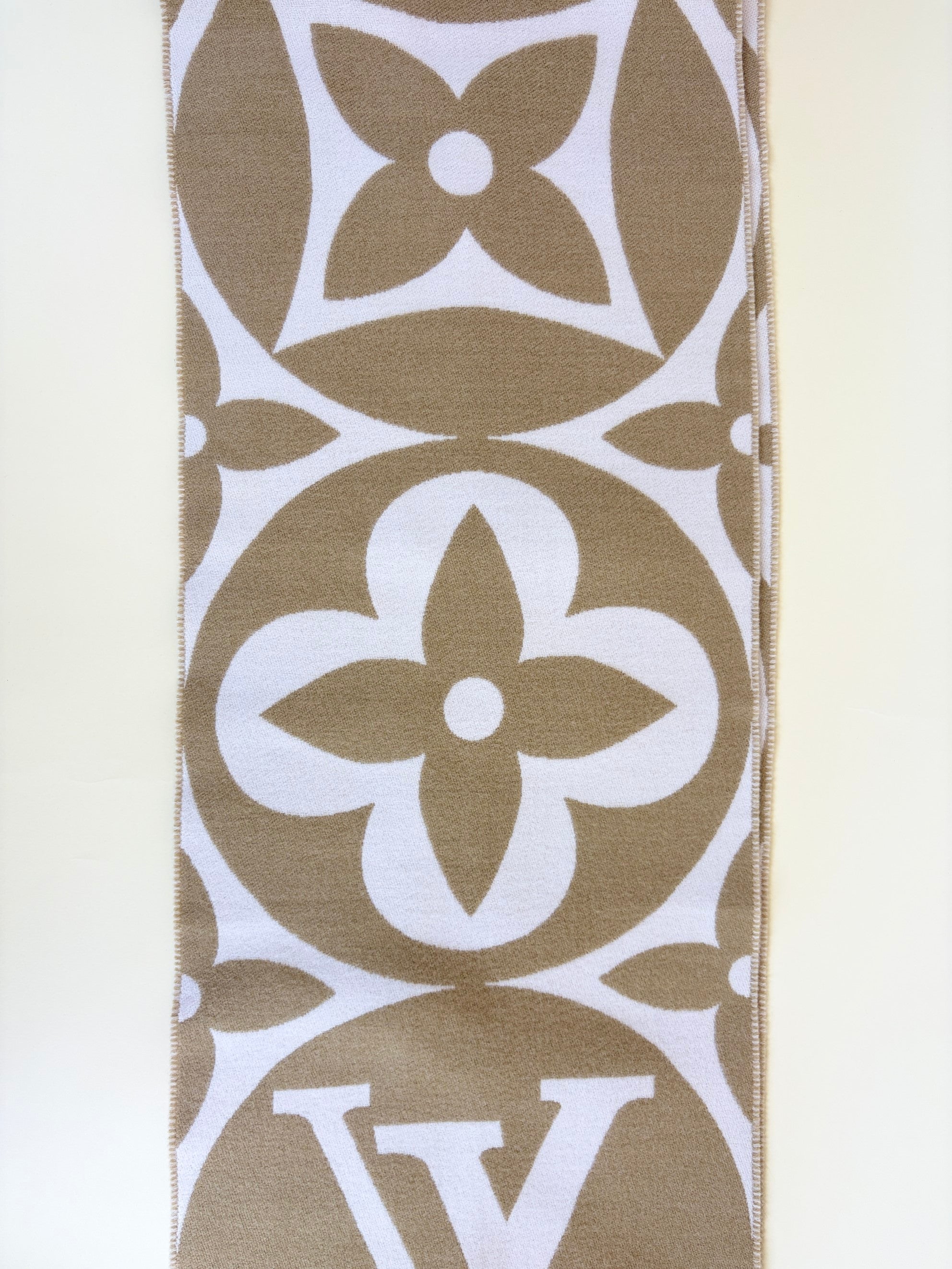 Louis Vuitton Rose Beige LV Medallion Wool Scarf