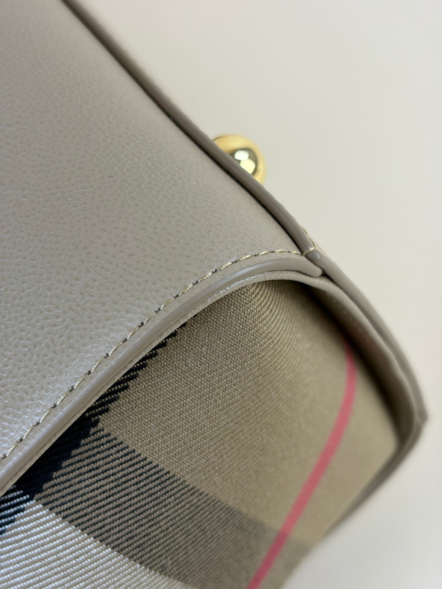 Burberry Banwell medium calfskin mega check house beige tote bag