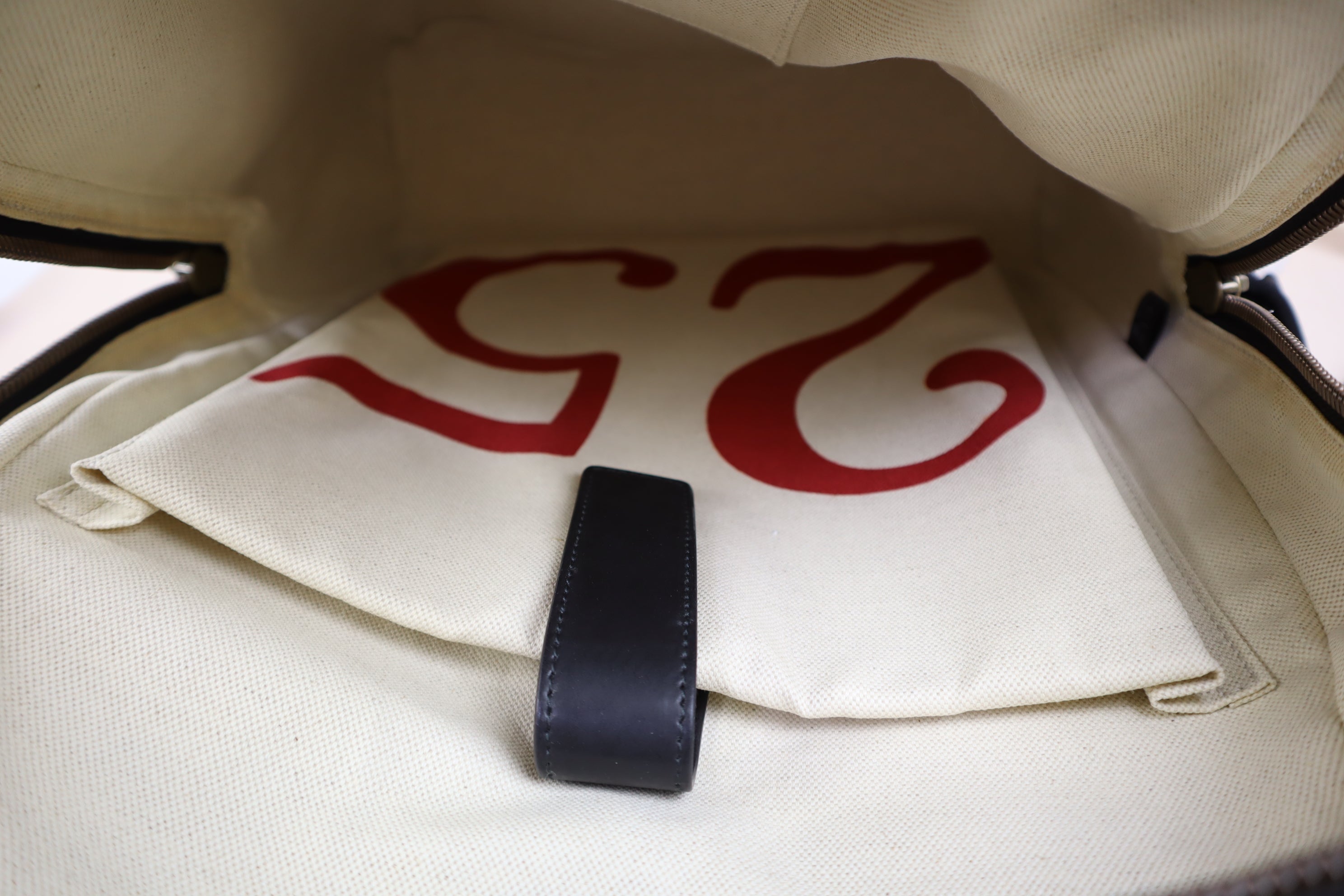 Gucci Black Supreme GG Bee Print Backpack Bag
