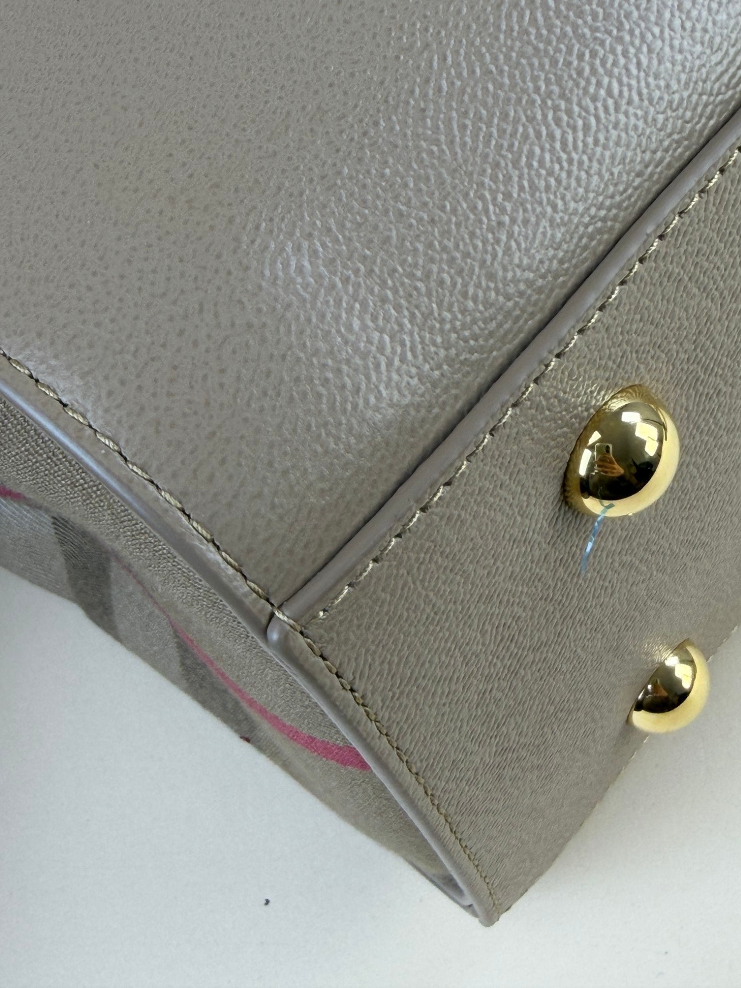 Burberry Banwell medium calfskin mega check house beige tote bag