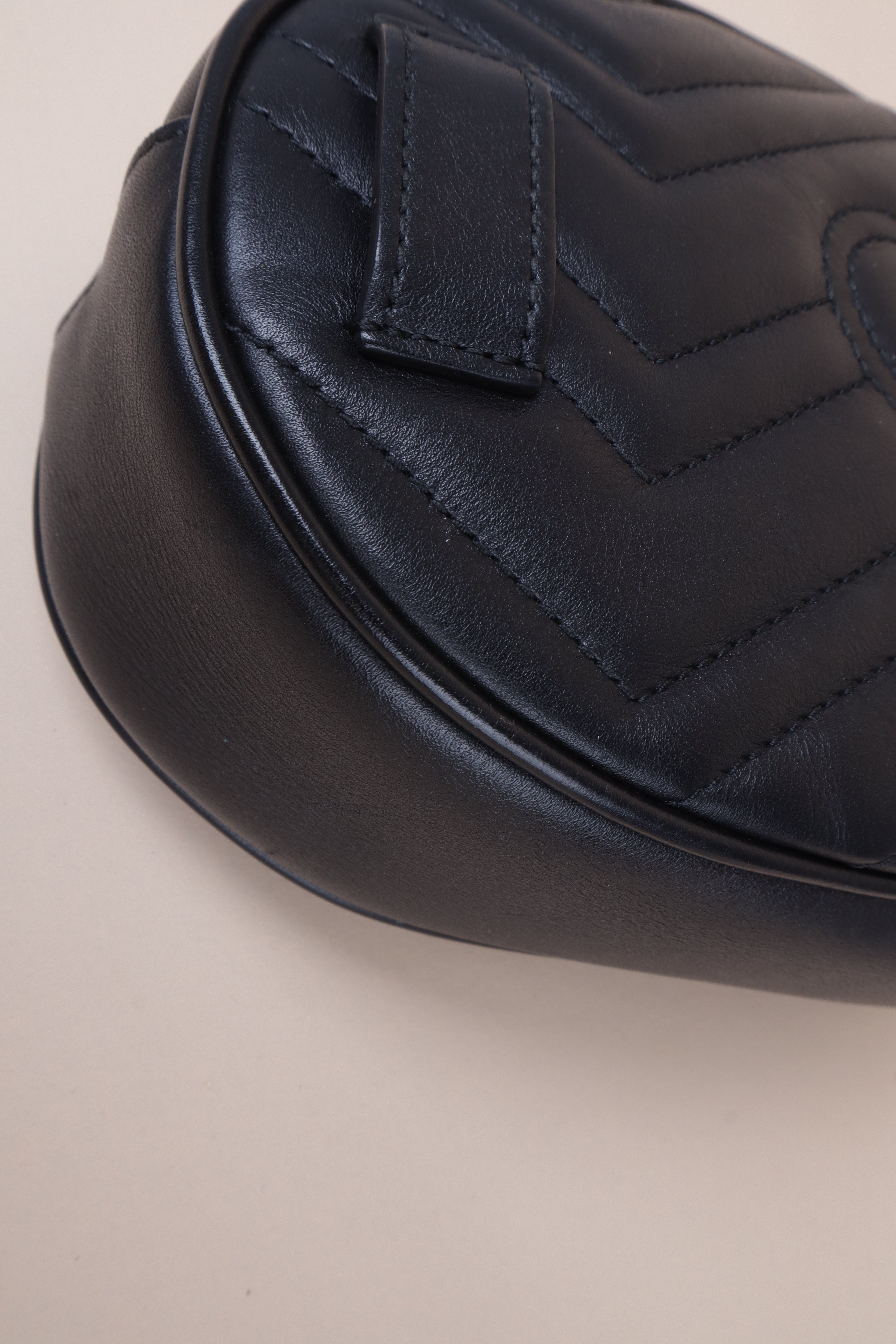gucci black GG marmont bellt bag