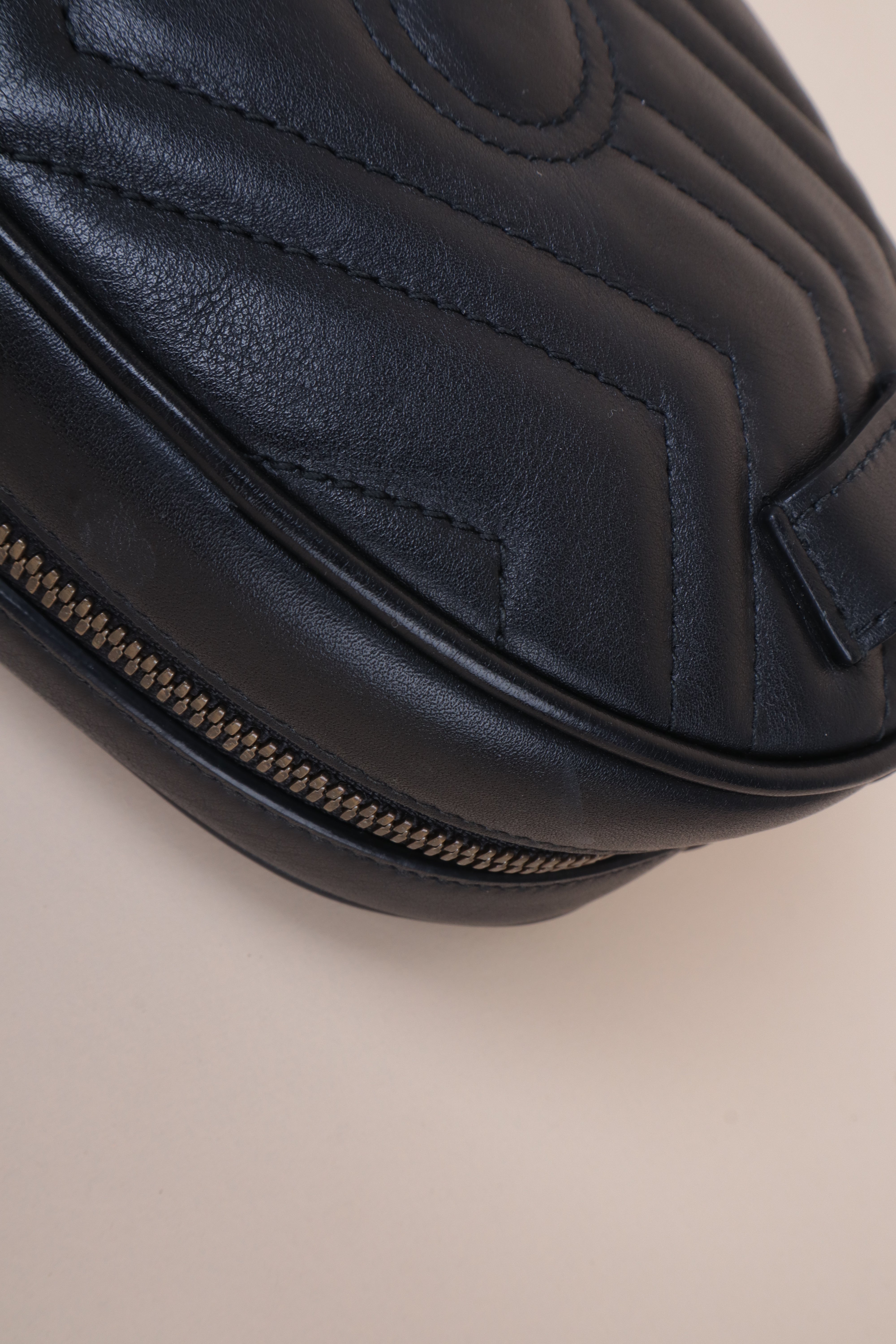gucci black GG marmont bellt bag