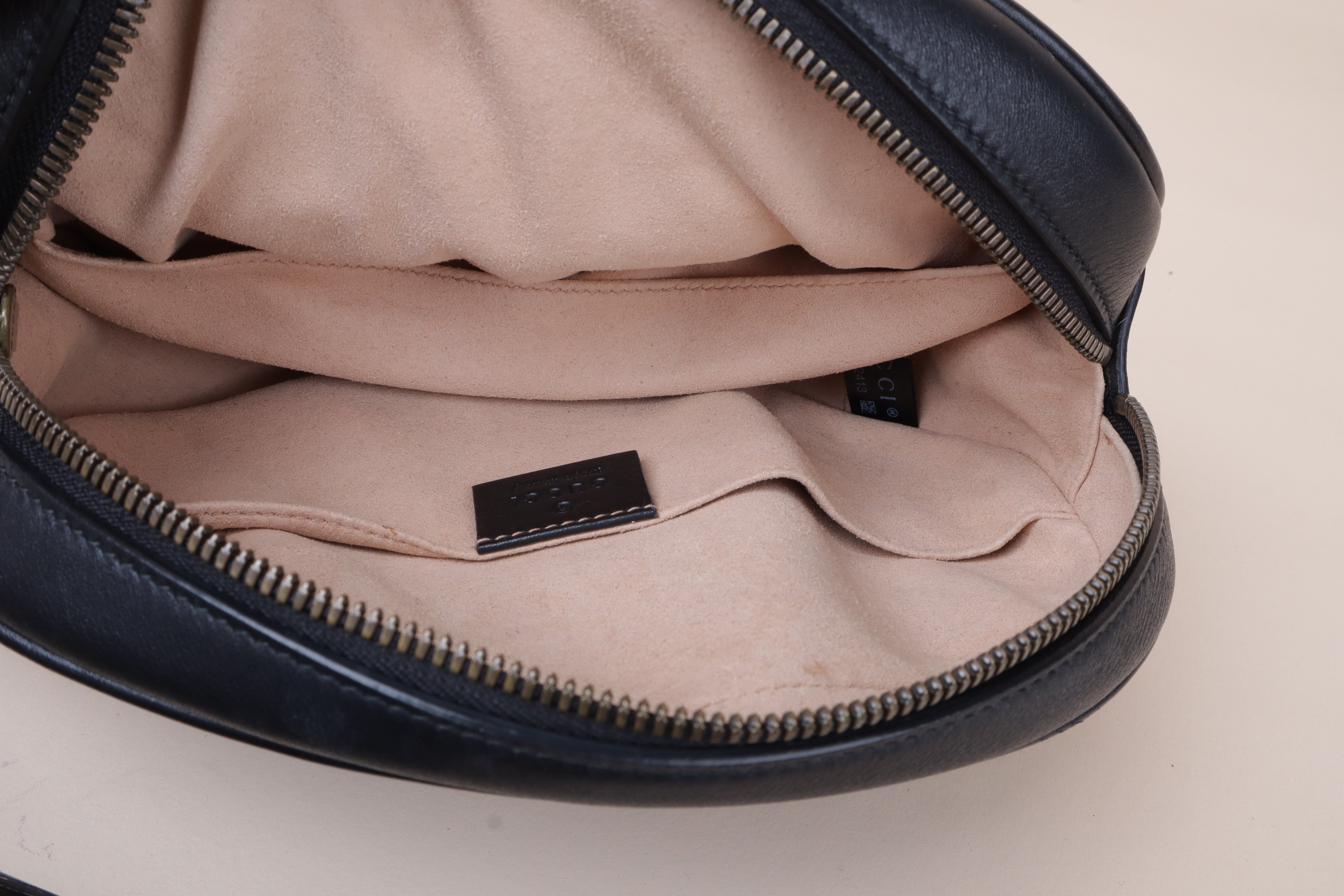 gucci black GG marmont bellt bag