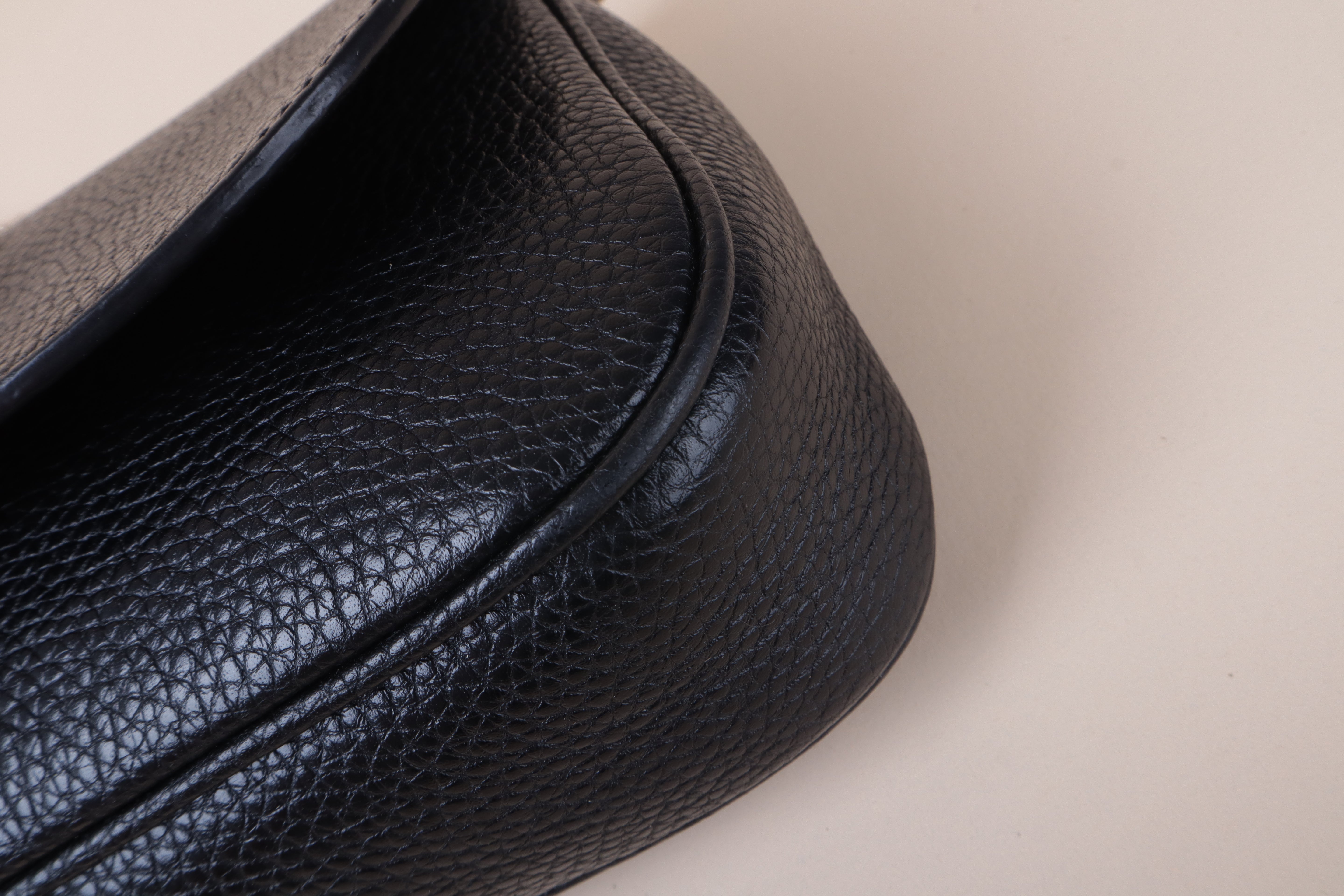 Gucci black long flap soho shoulder bag leather