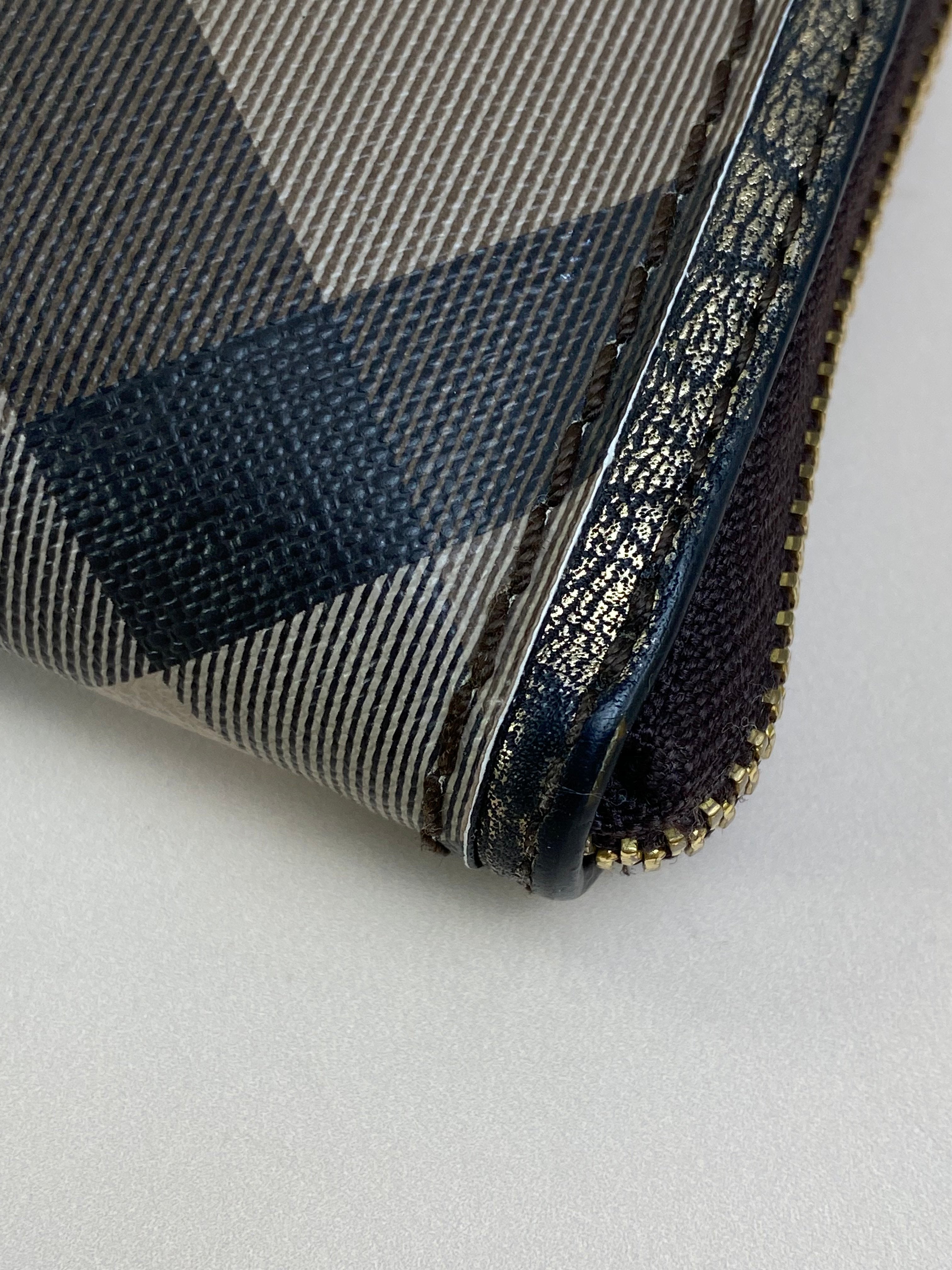 Burberry Bicolor Smoked Women Check Zip Around Large Wallet