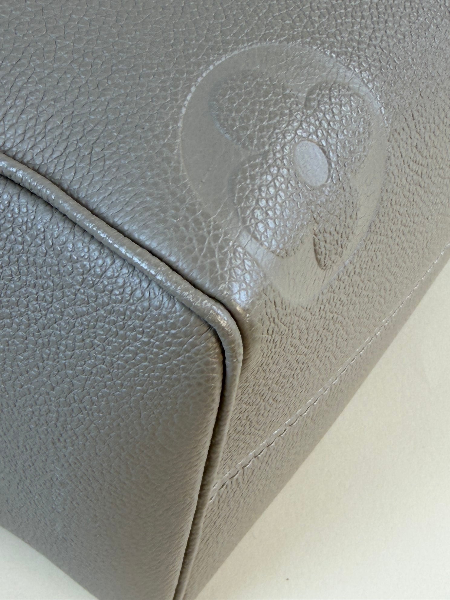 Louis Vuitton Turtledove Monogram Empreinte Speedy Bandouliere 25 Handle Bag