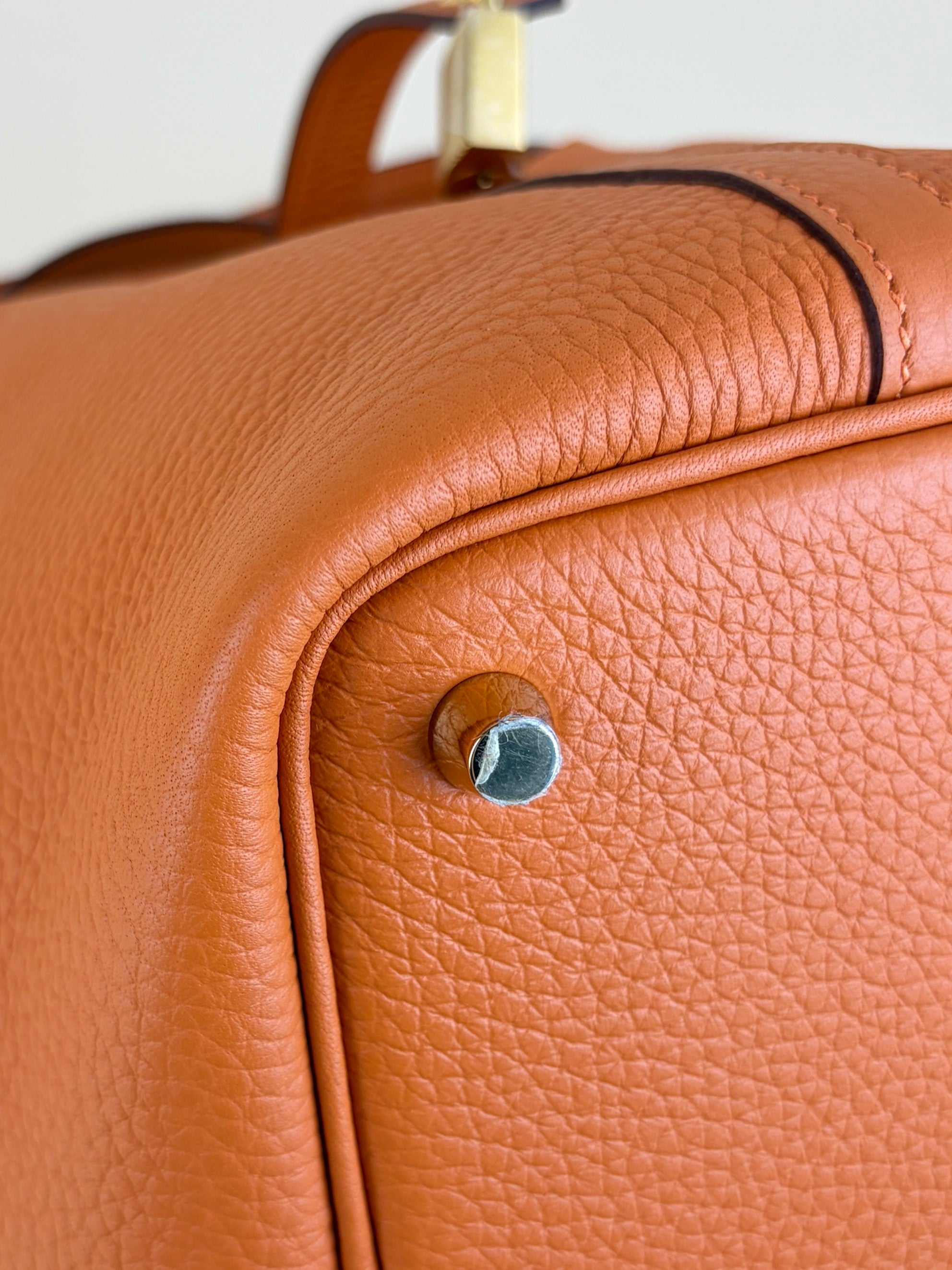 Hermes orange taurillon 18 picotin Clemence