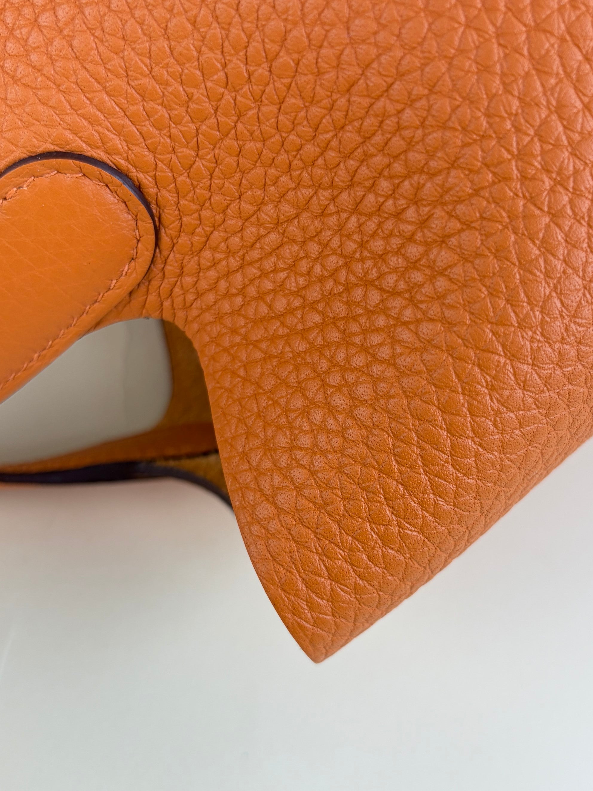 Hermes orange taurillon 18 picotin Clemence
