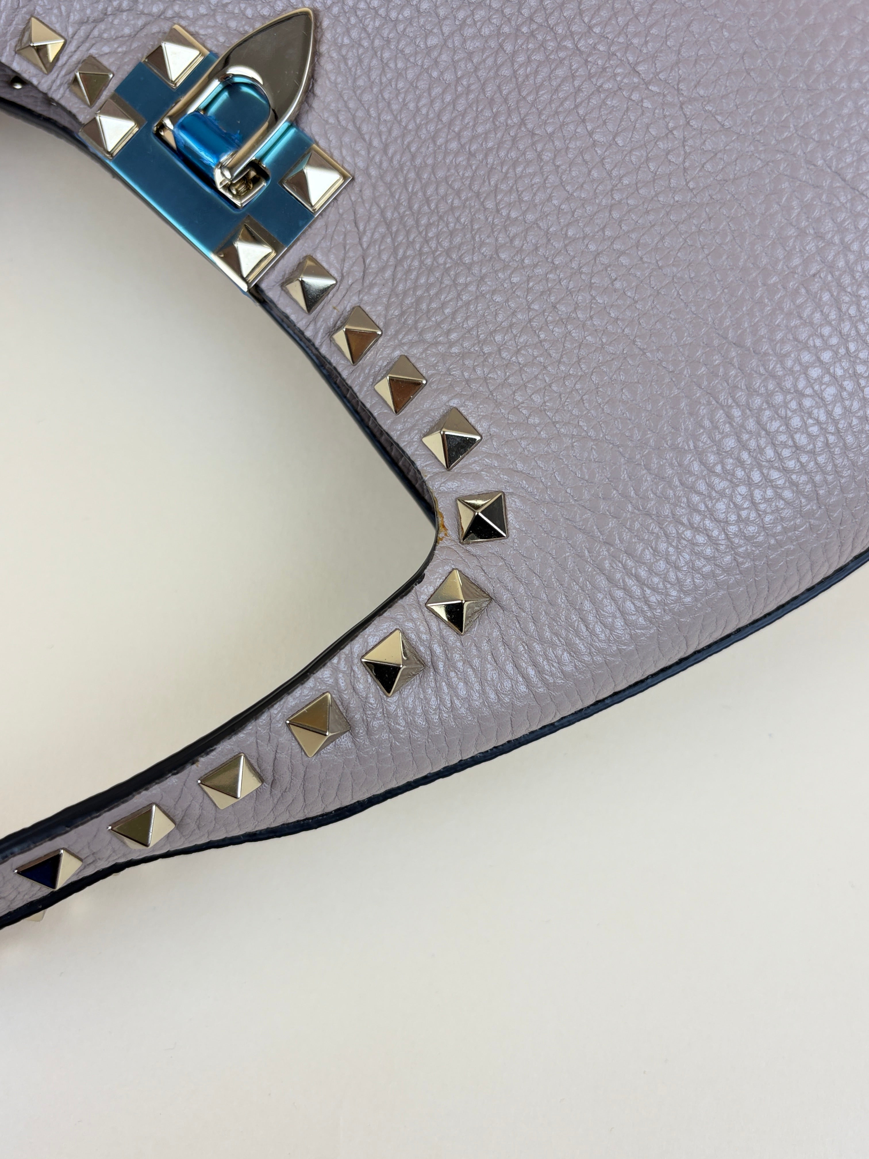 Valentino Light Pink Pebbled Small Rockstud Flip Lock Hobo Bag