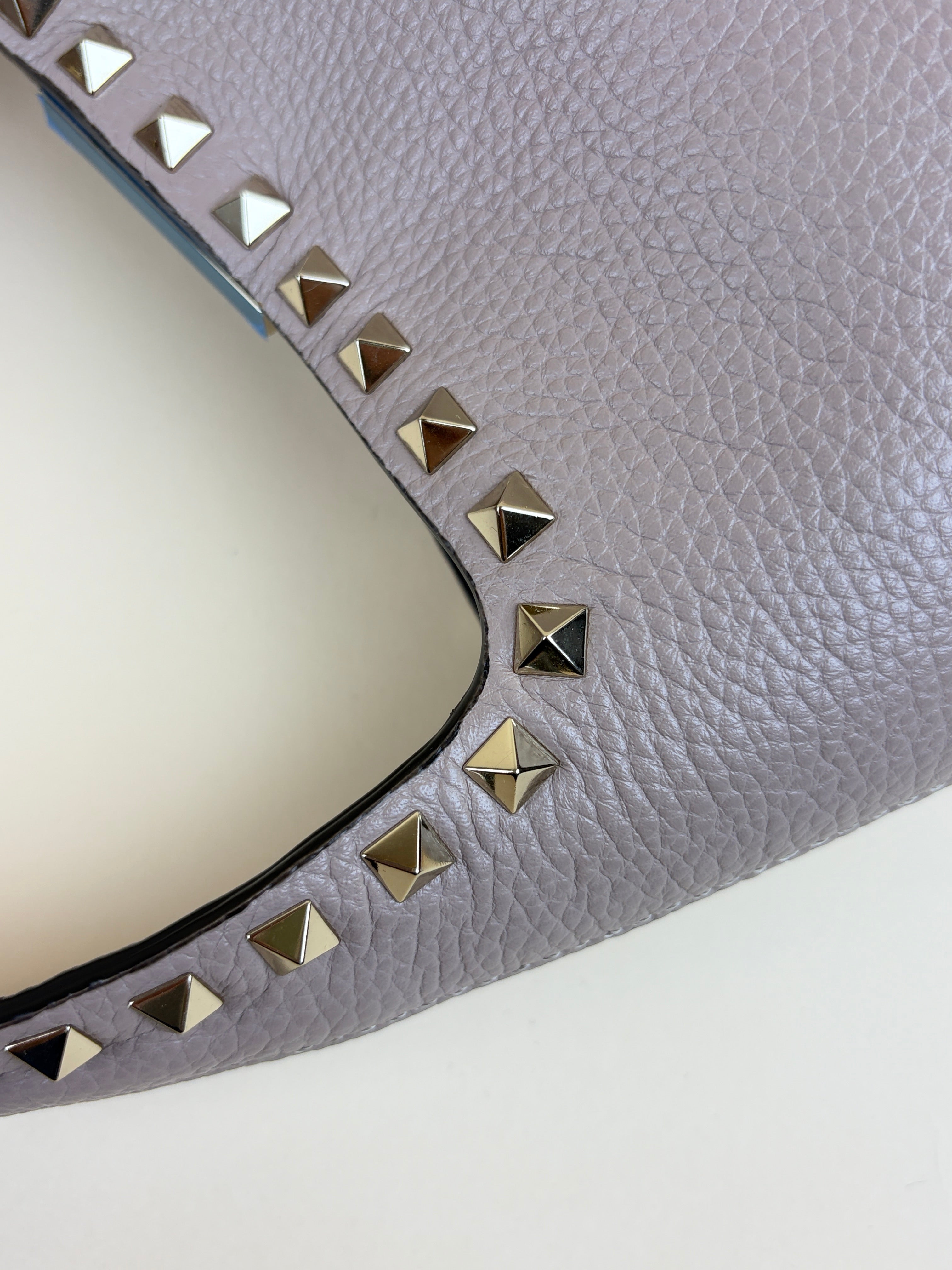 Valentino Light Pink Pebbled Small Rockstud Flip Lock Hobo Bag