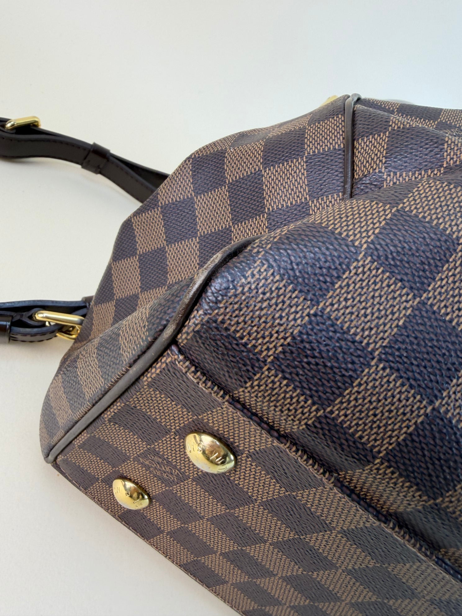 Louis Vuitton Damier Ebene Trevi gM Bag