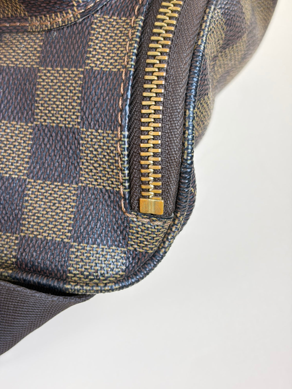 Louis Vuitton Damier Ebene Melville bum bag