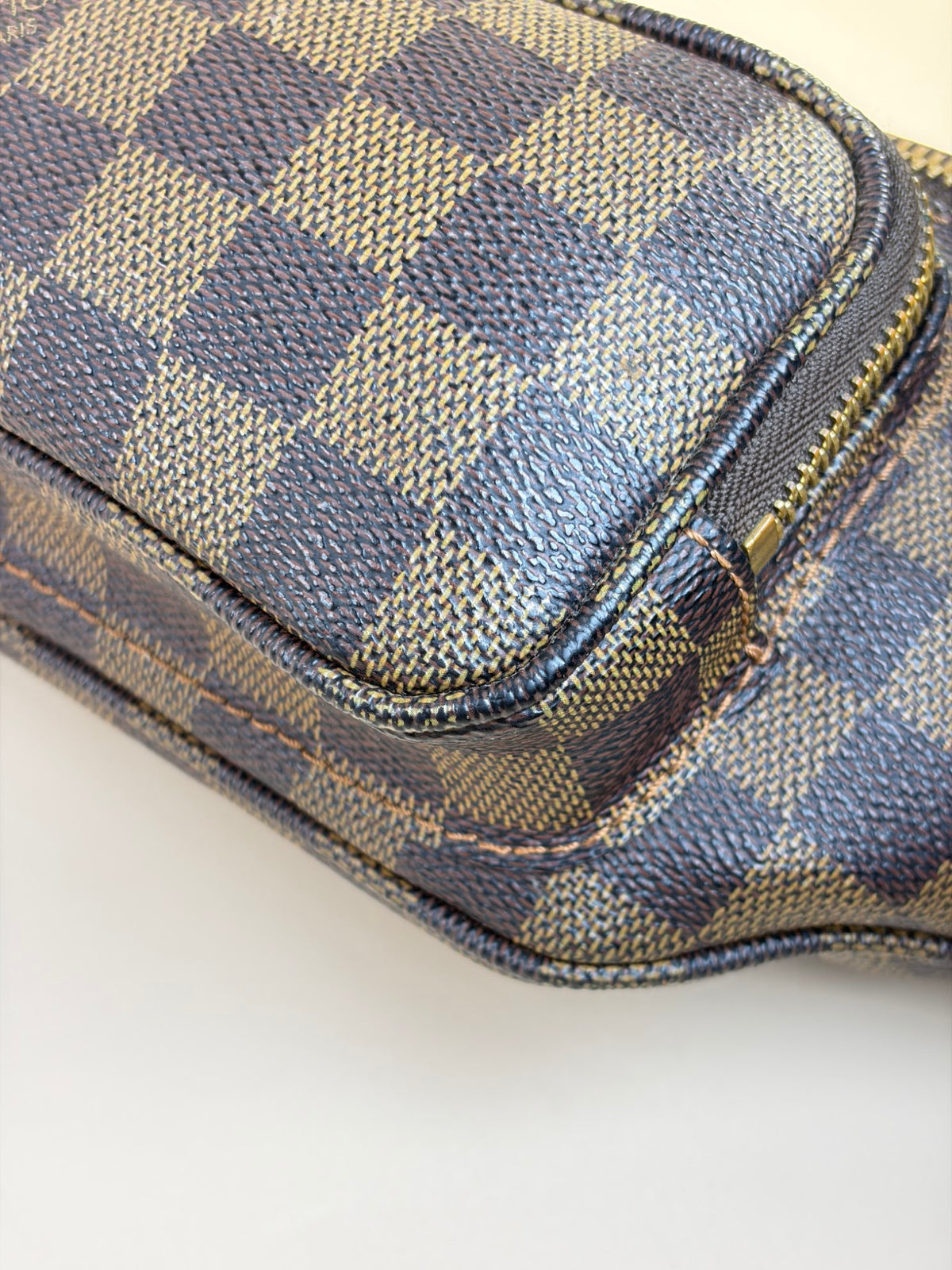Louis Vuitton Damier Ebene Melville bum bag