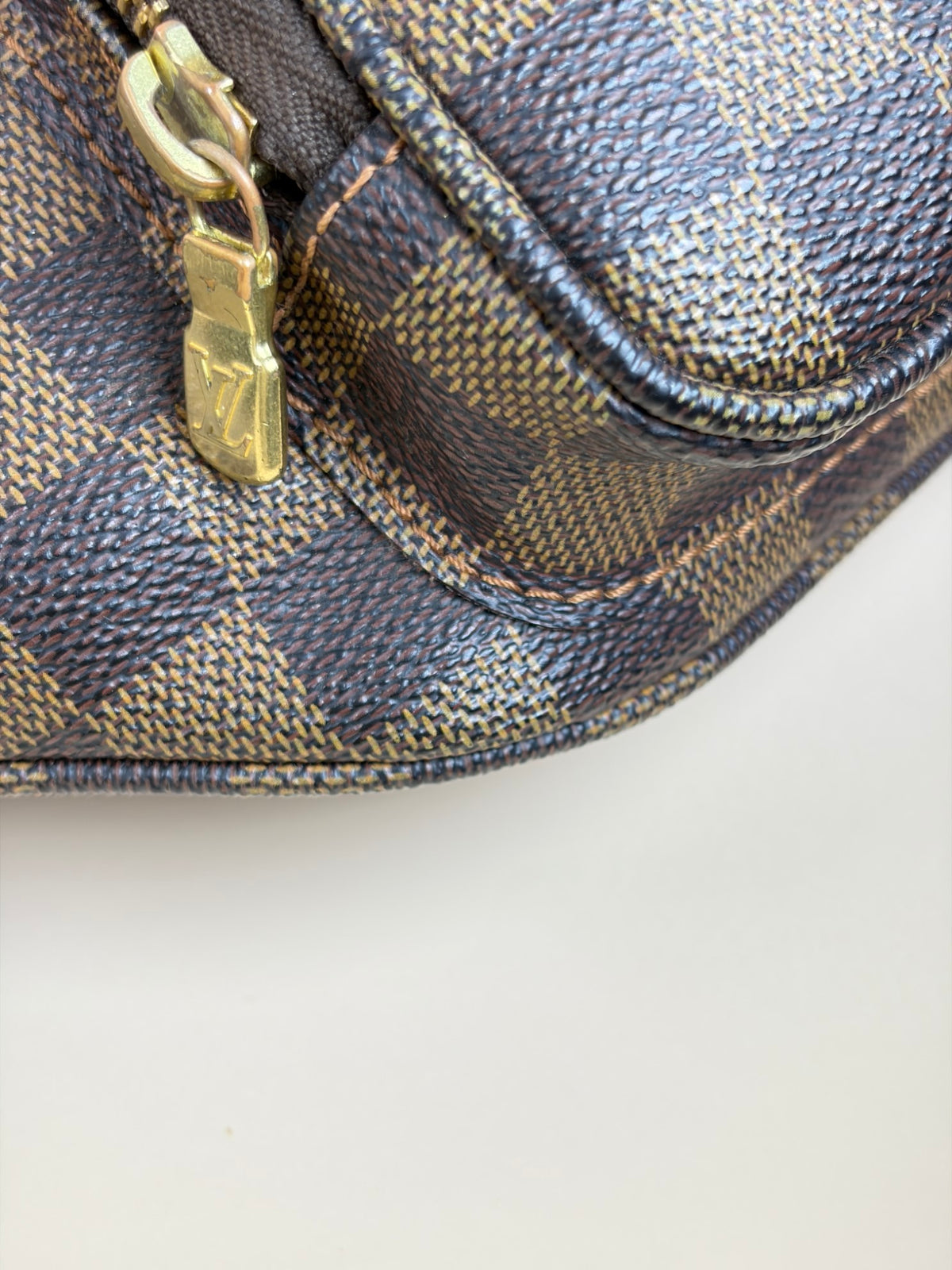 Louis Vuitton Damier Ebene Melville bum bag