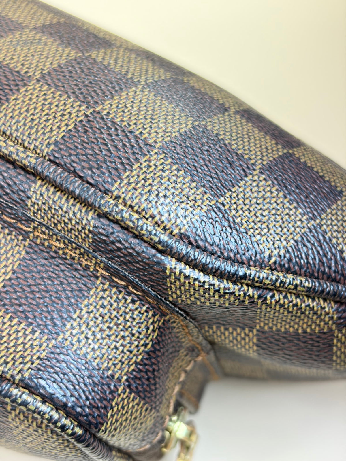 Louis Vuitton Damier Ebene Melville bum bag