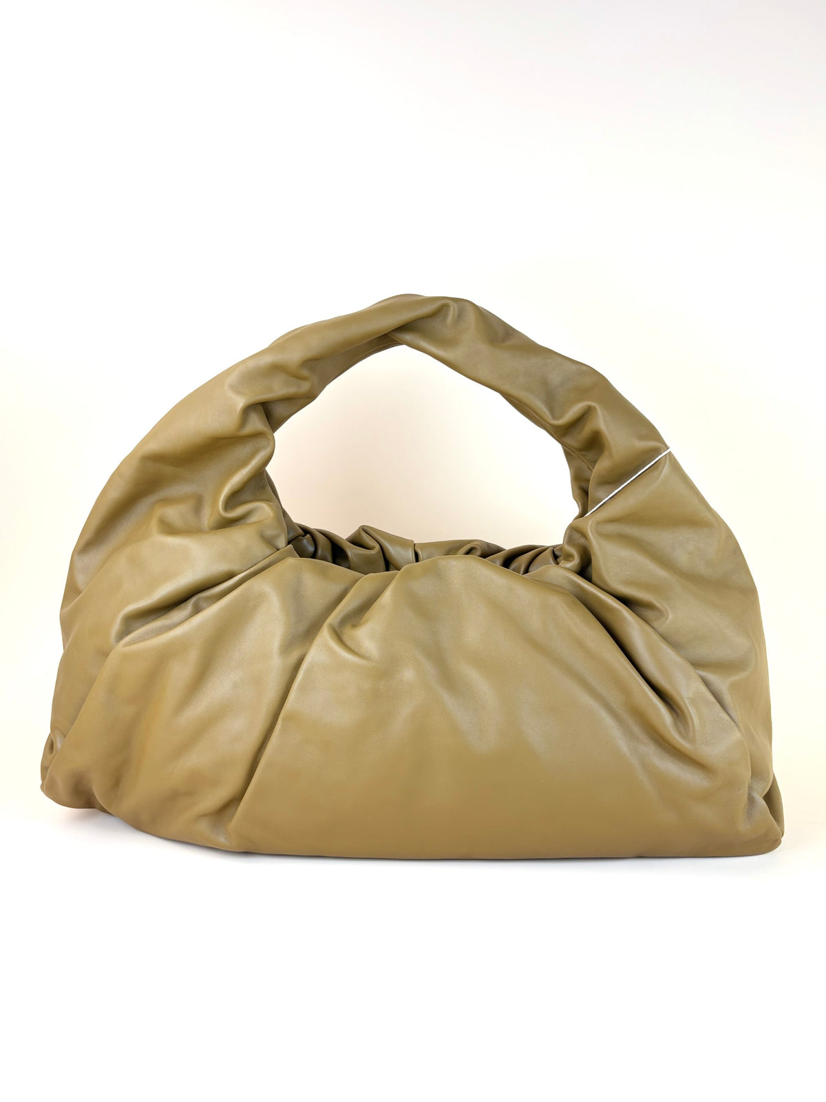 Bottega Veneta the pouch xl camel leather