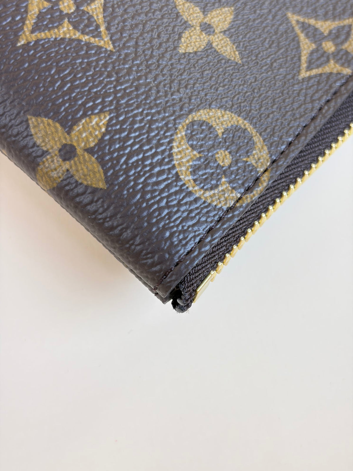 Louis Vuitton key L pouch