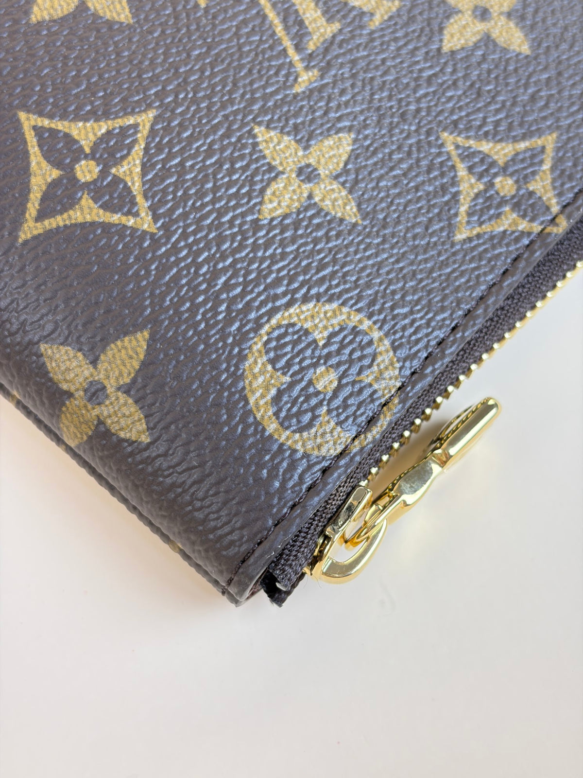 Louis Vuitton key L pouch