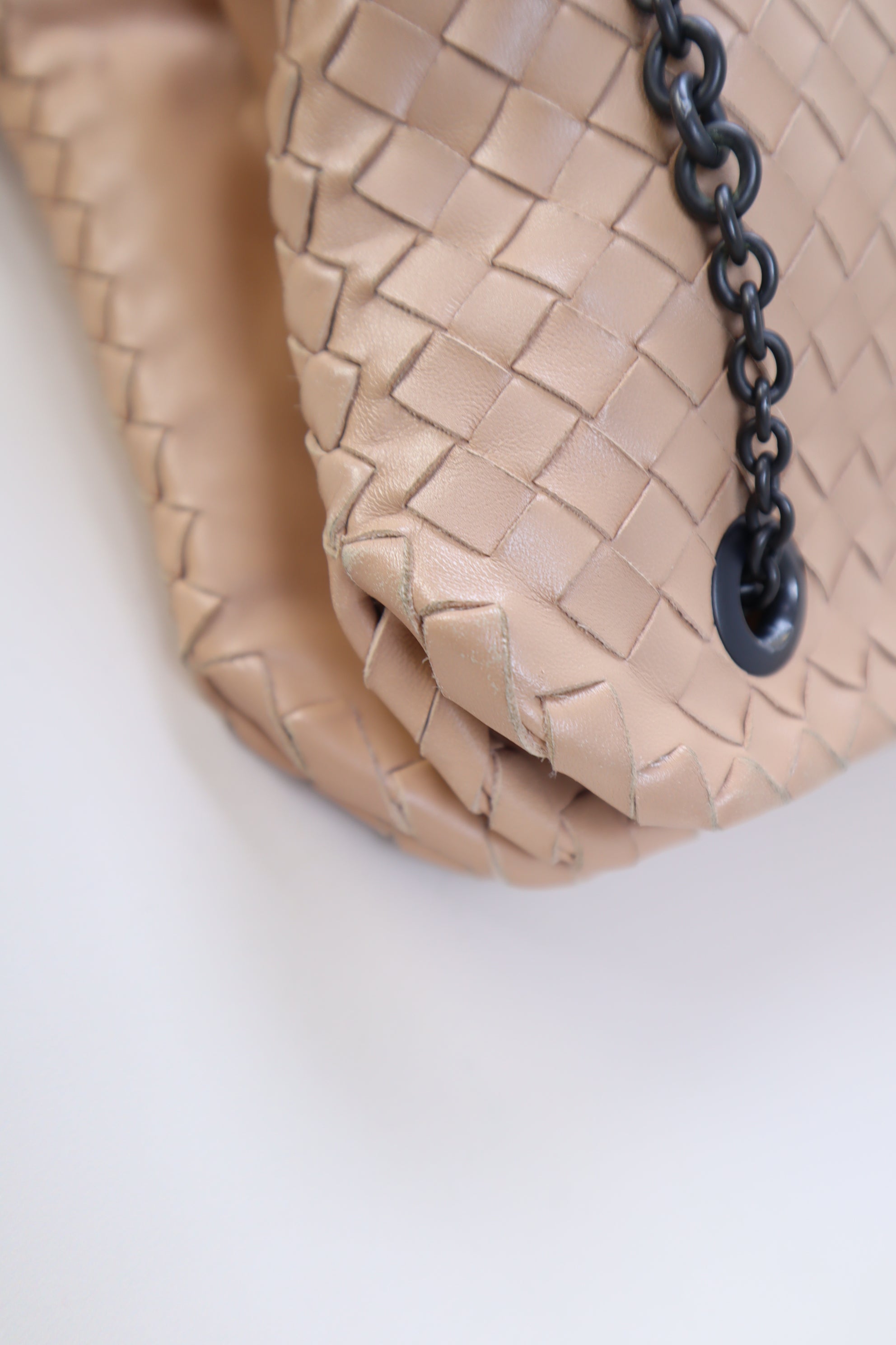 Bottega Veneta Nude Nappa Intrecciato Duo Petale Bag