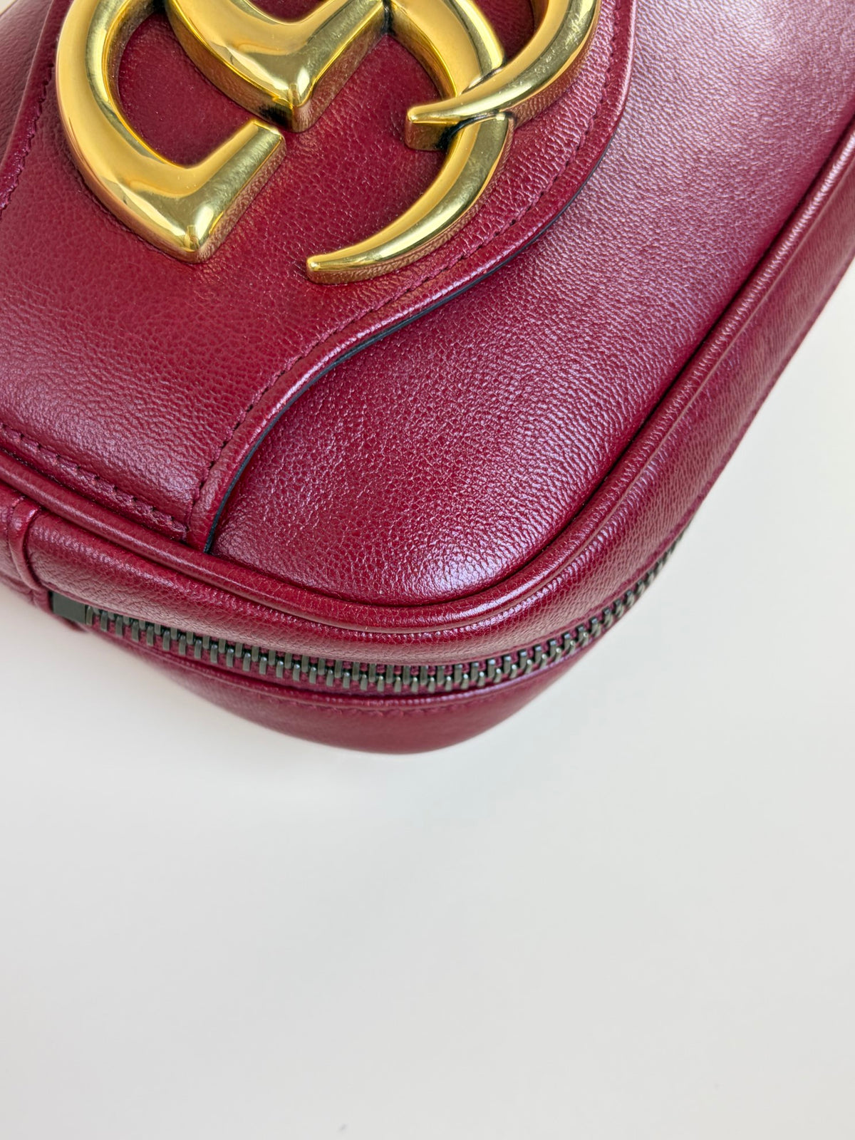Gucci new Sakai calfskin lux dahlia phone case dark red