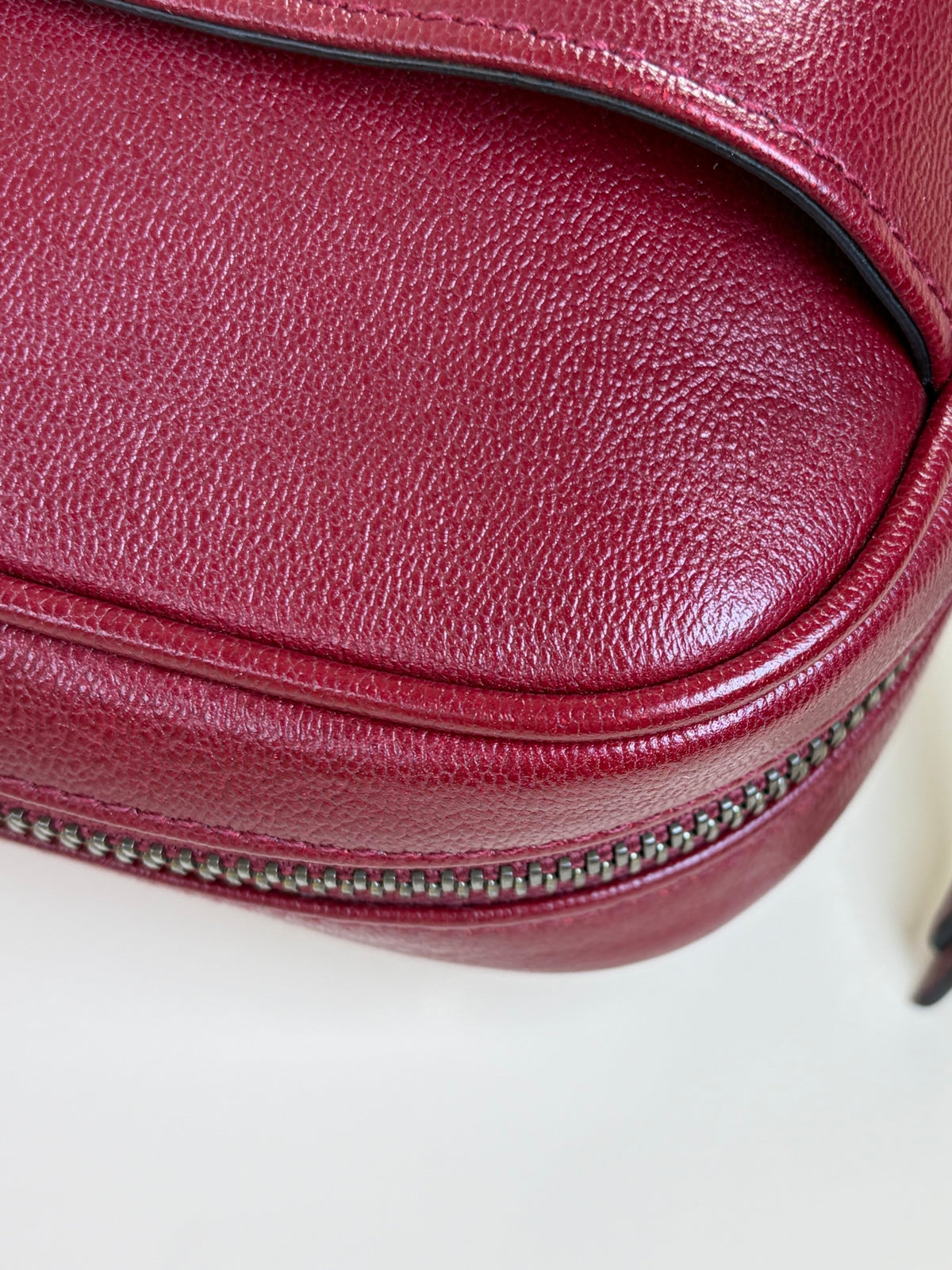 Gucci new Sakai calfskin lux dahlia phone case dark red