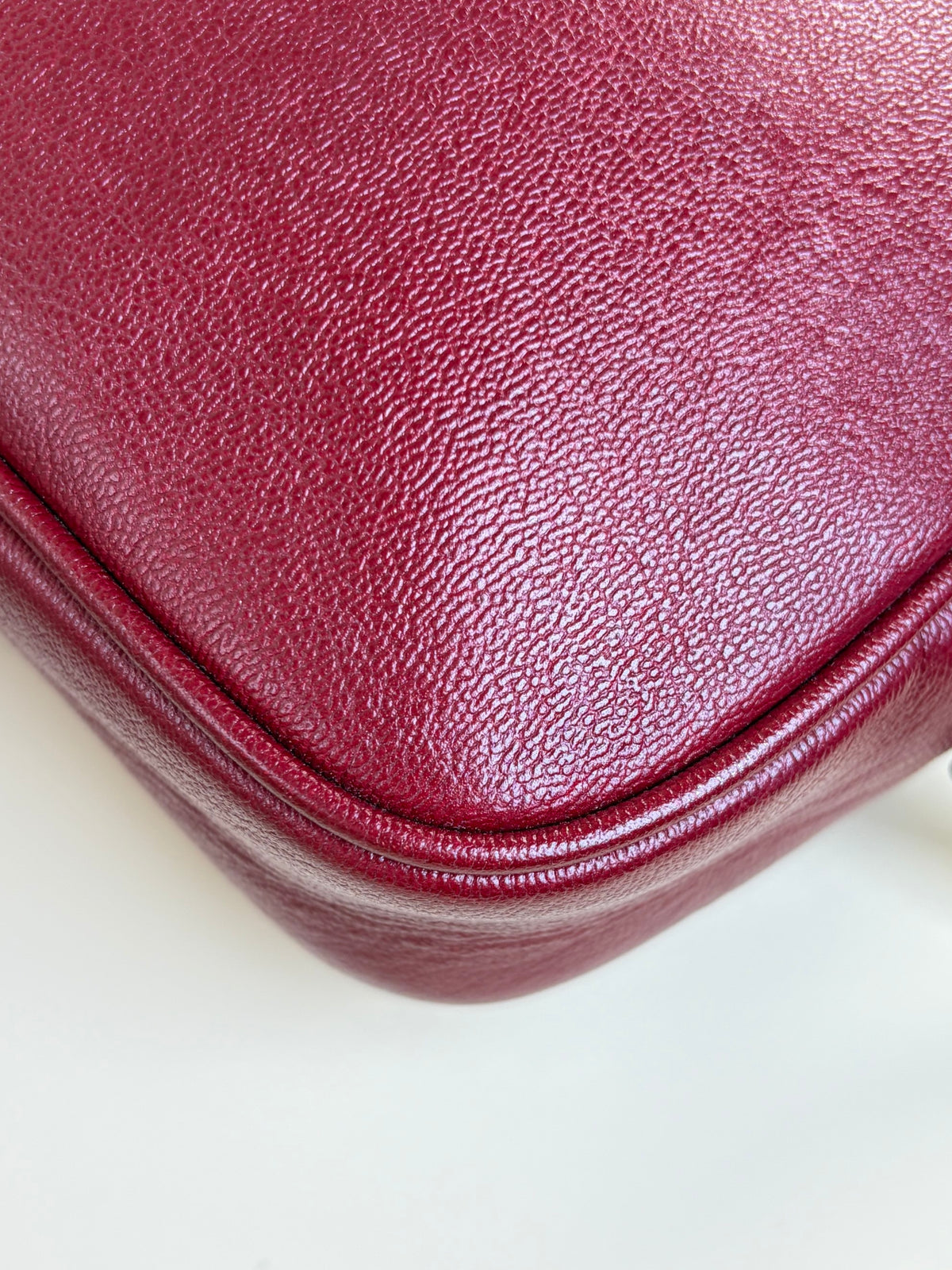 Gucci new Sakai calfskin lux dahlia phone case dark red