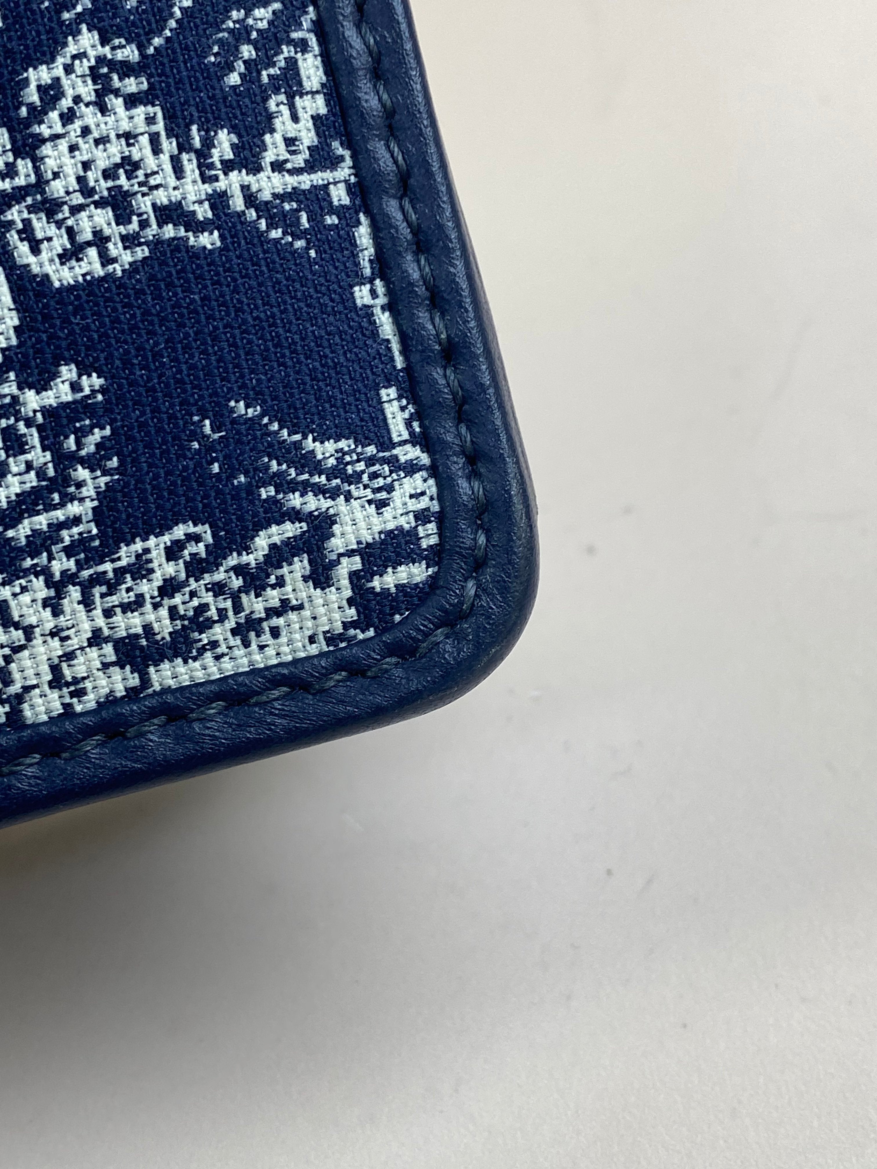 Christian Dior Navy Montaigne 30 CD Bag