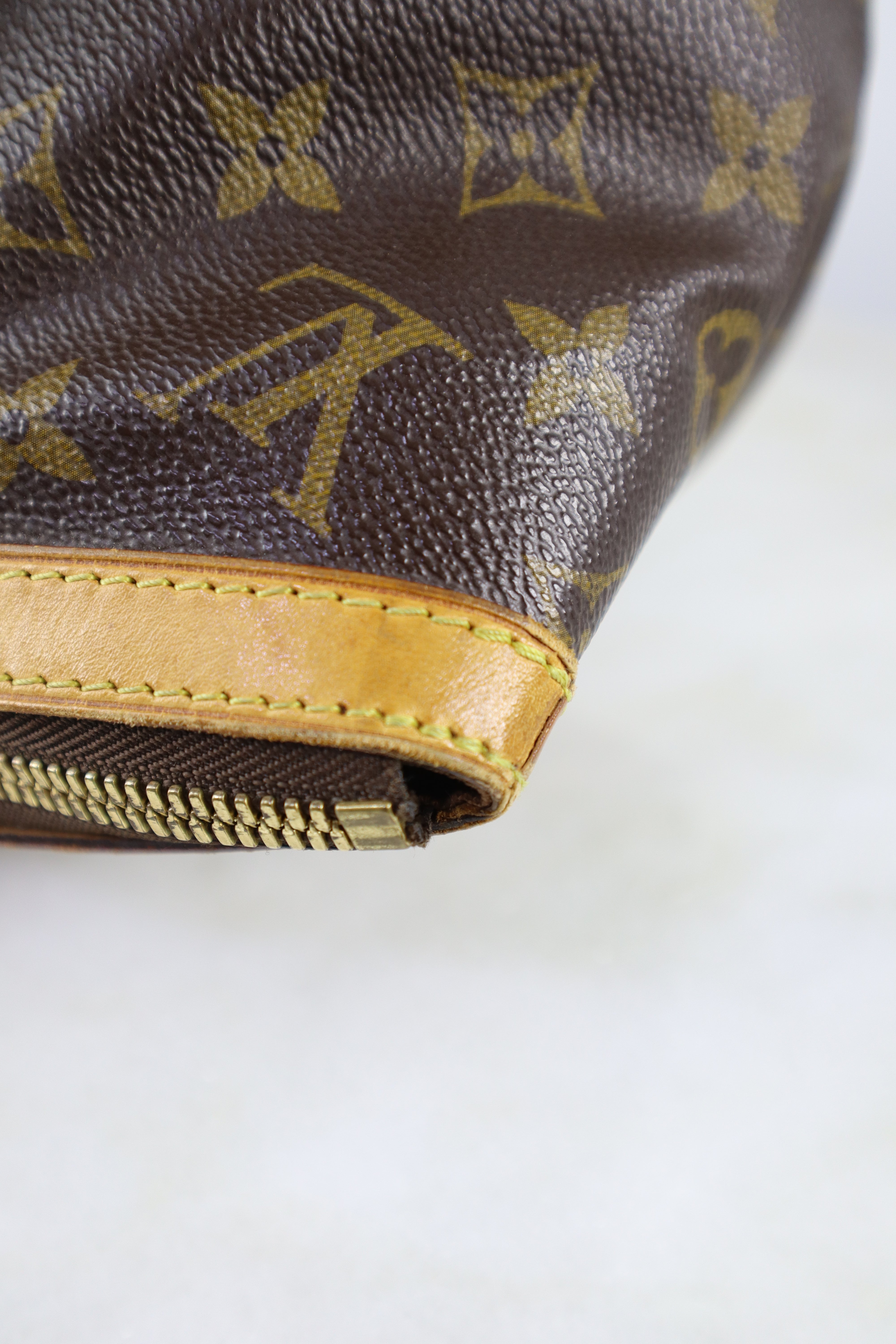 Louis Vuitton Monogram Tivoli GM Shoulder Bag