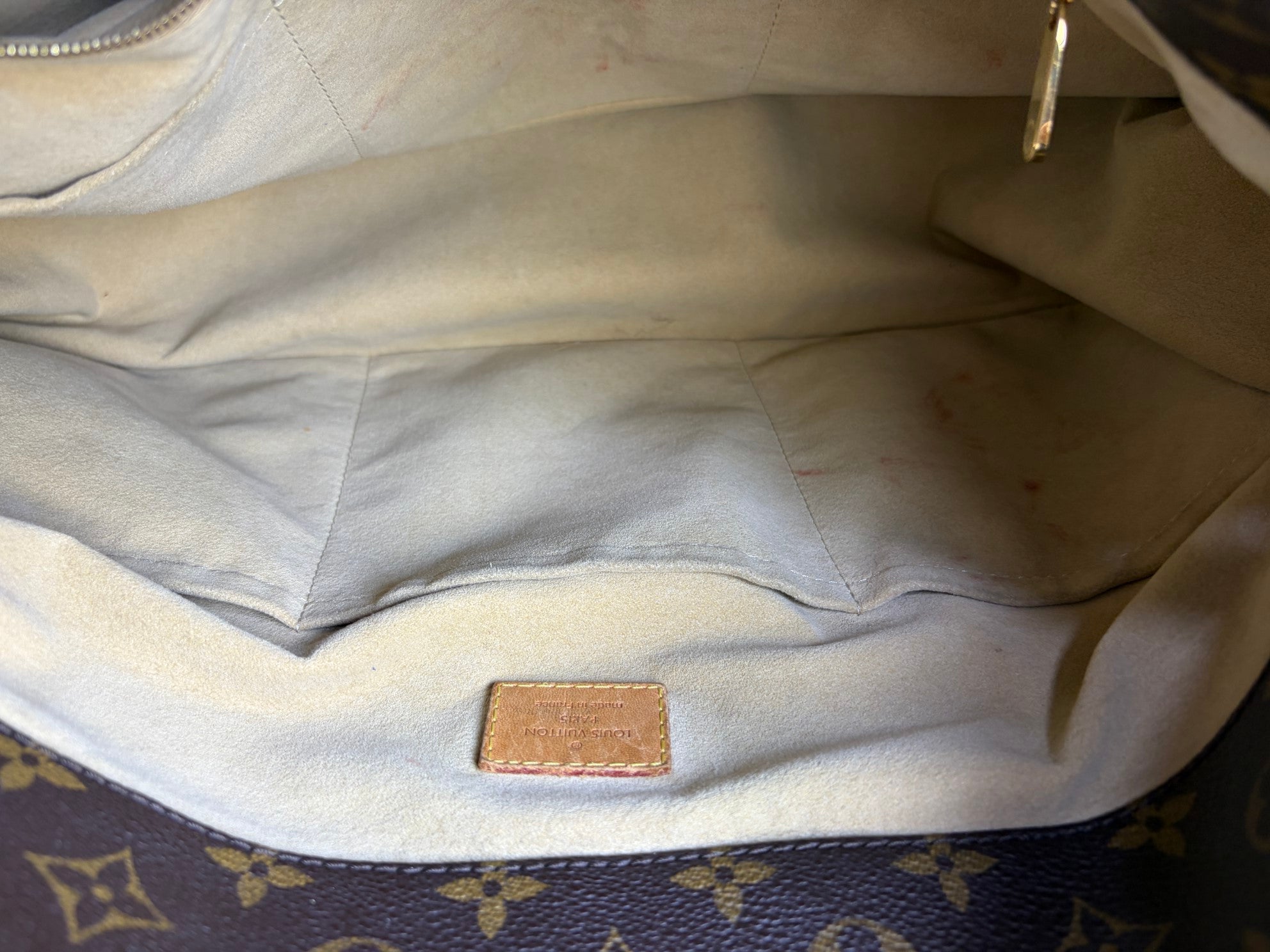 Louis Vuitton monogram canvas artsy mm shoulder bag