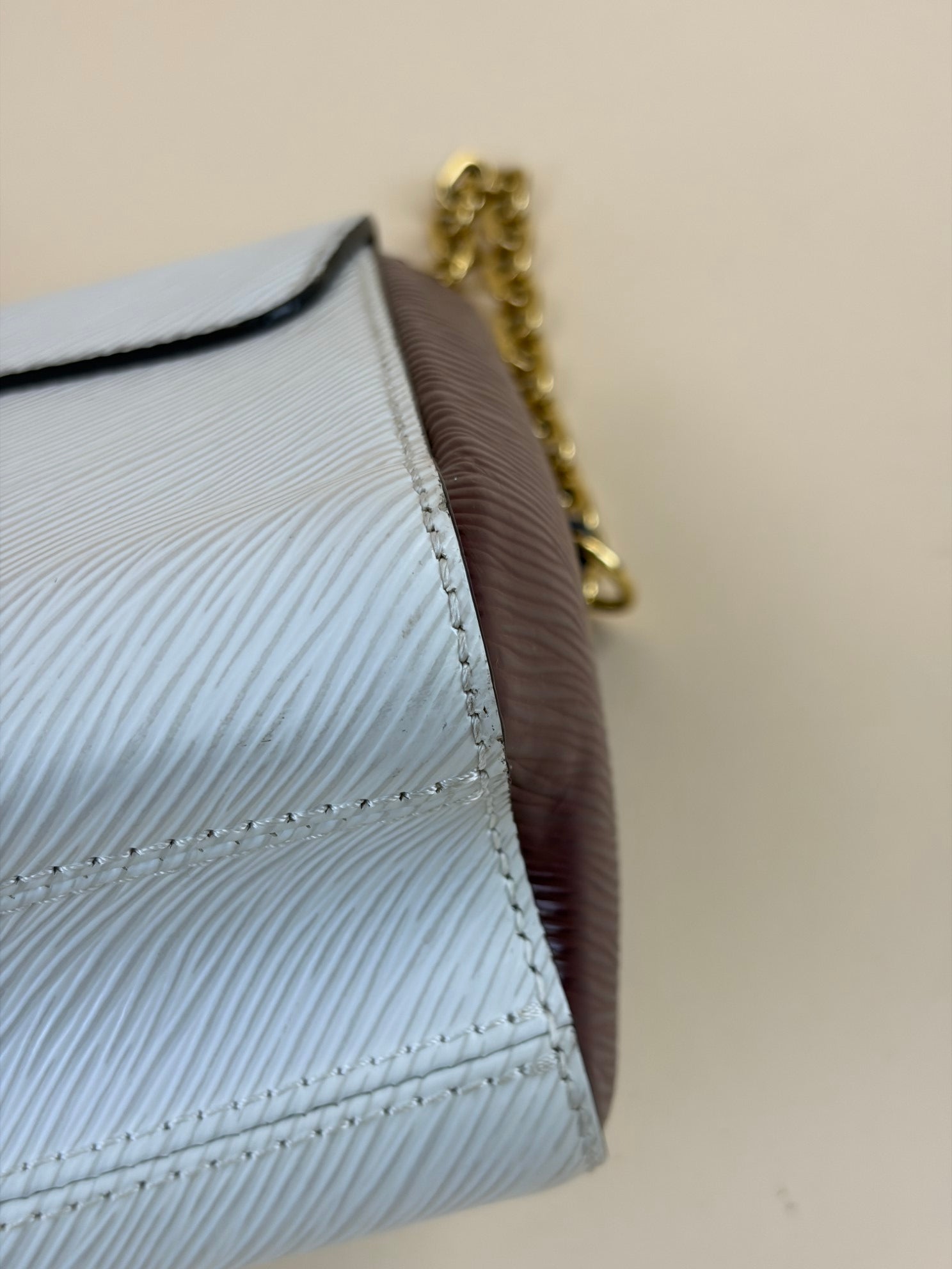 Louis Vuitton Twist epi leather MM Bag