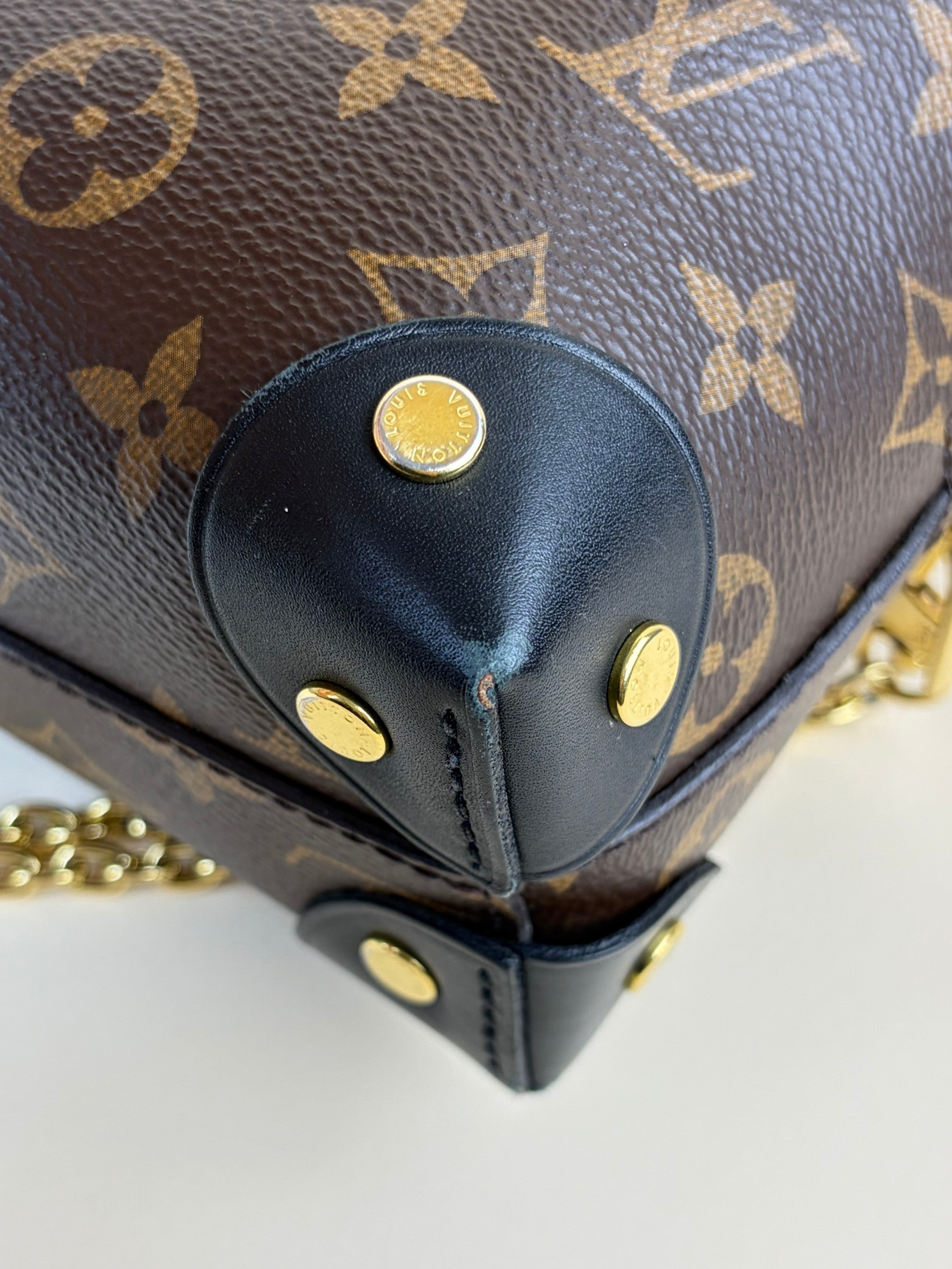 louis Vuitton monogram black petite male souple bag