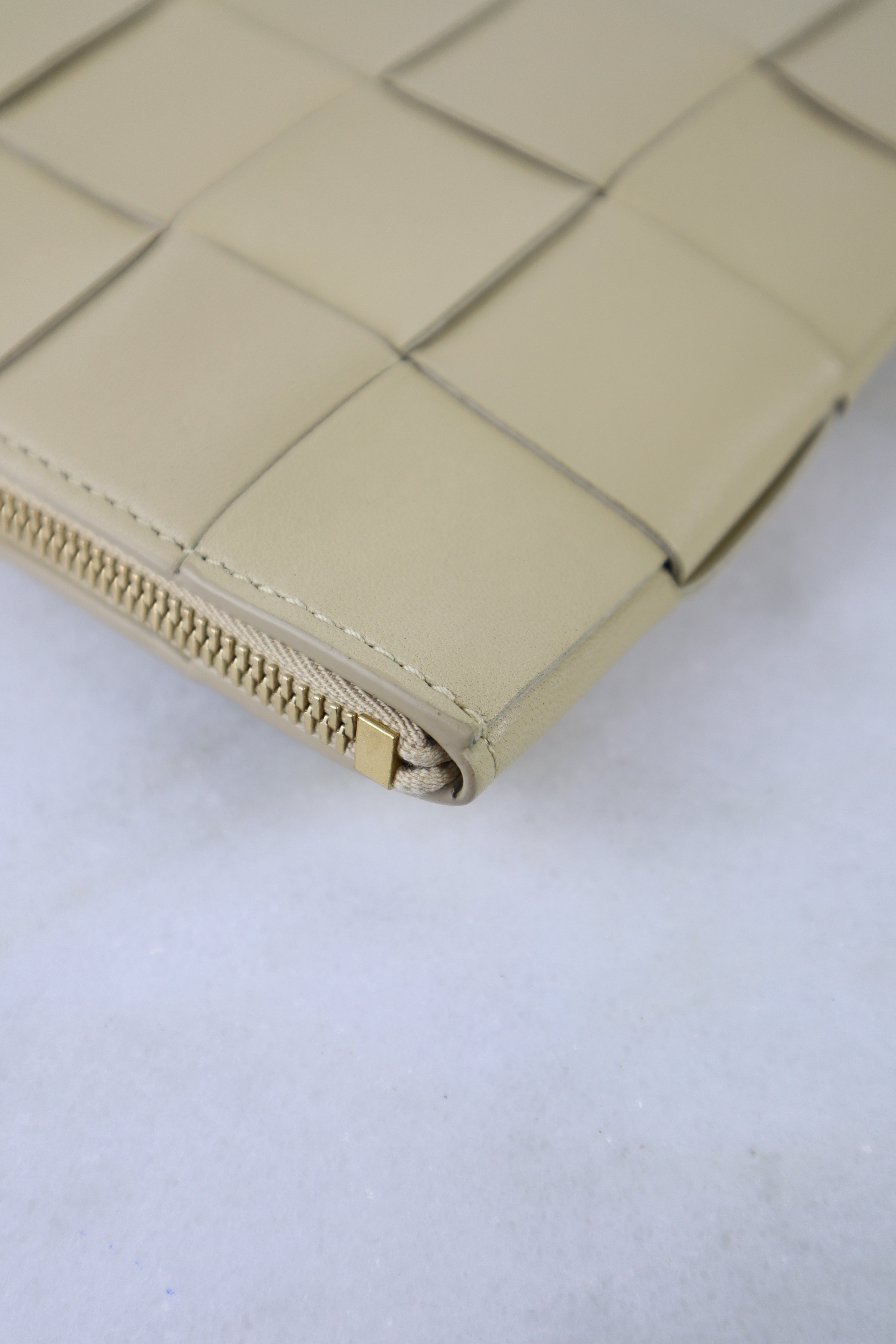 Bottega Veneta Beige Large Flat Cassette Pouch
