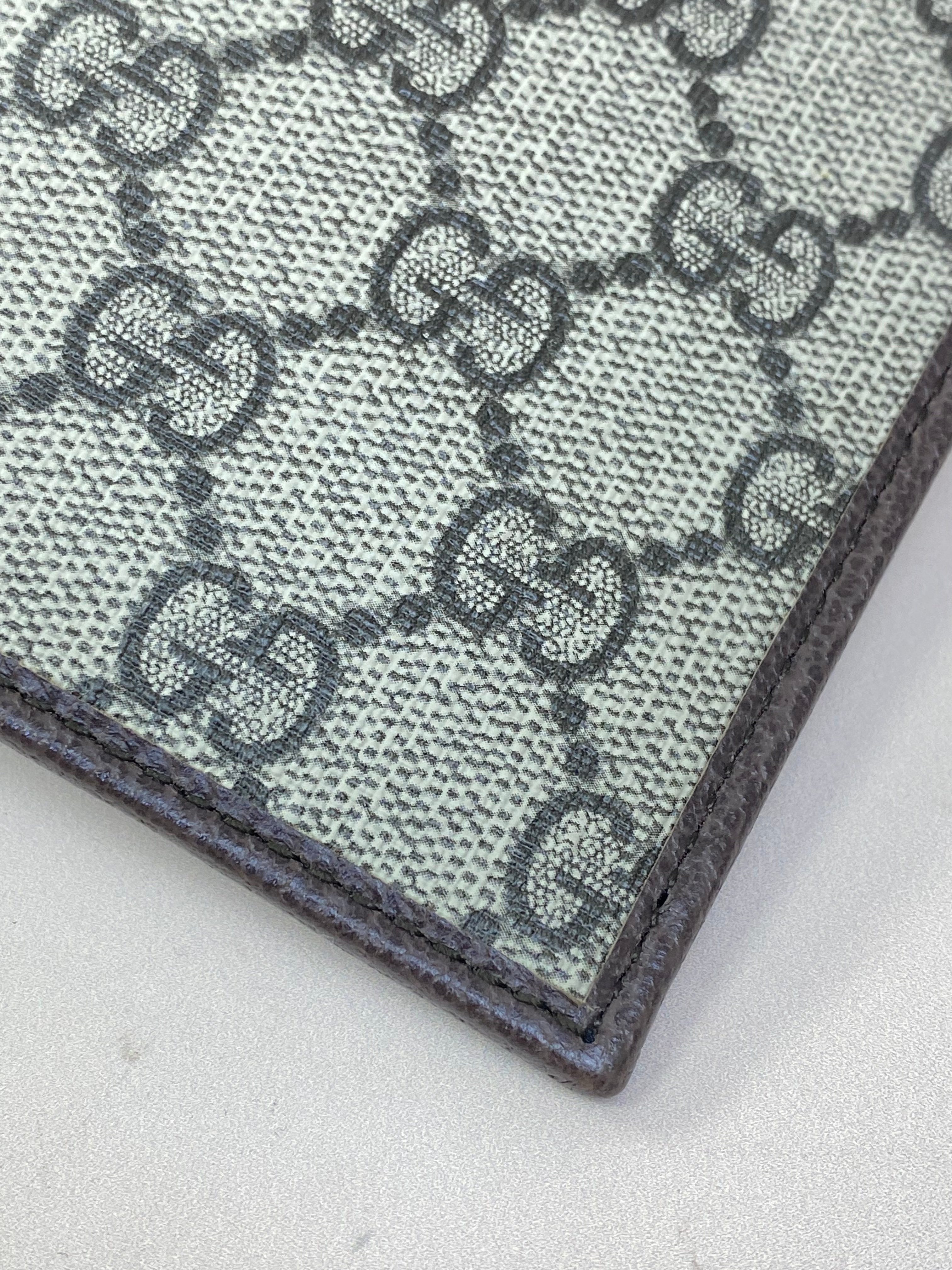 Gucci Ebony GG Supreme Ophidia Clutch